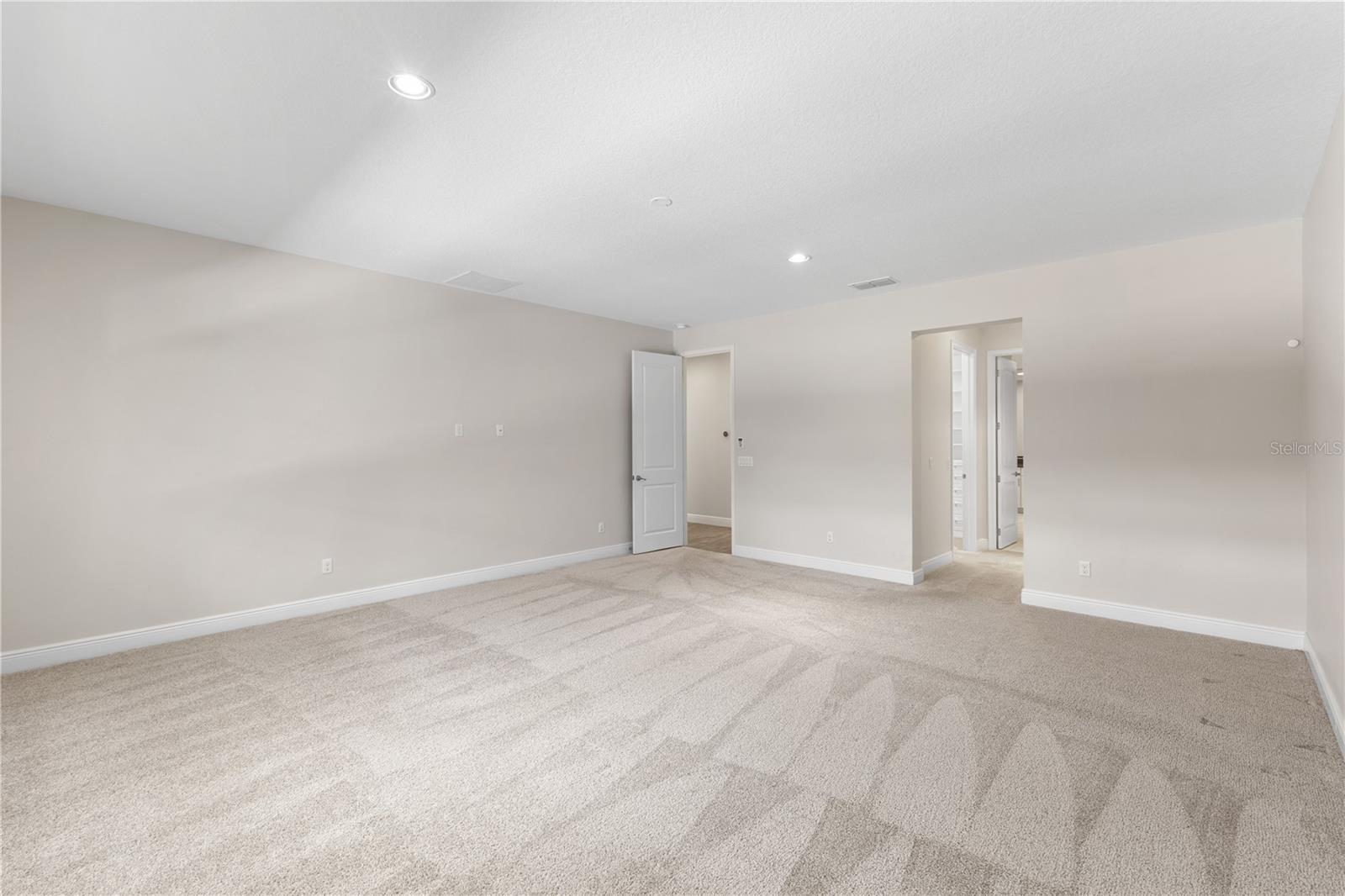 Image 55 of 82 For 14966 Etowah St Street