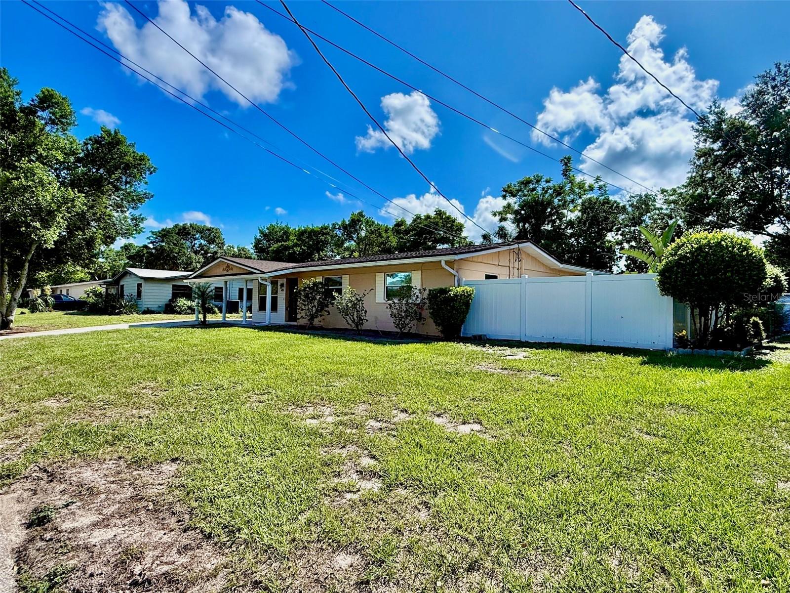 Image 14 of 34 For 435 Andes Avenue