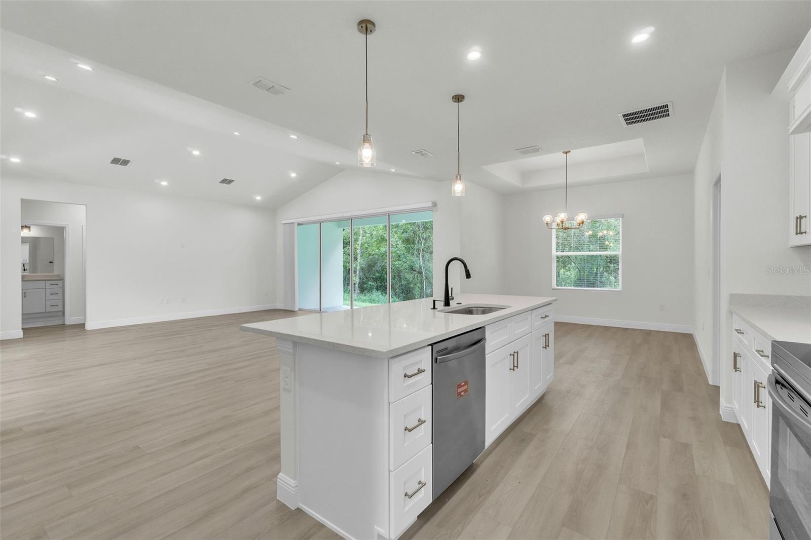 Image 12 of 47 For 1608 Hickory Ridge Drive