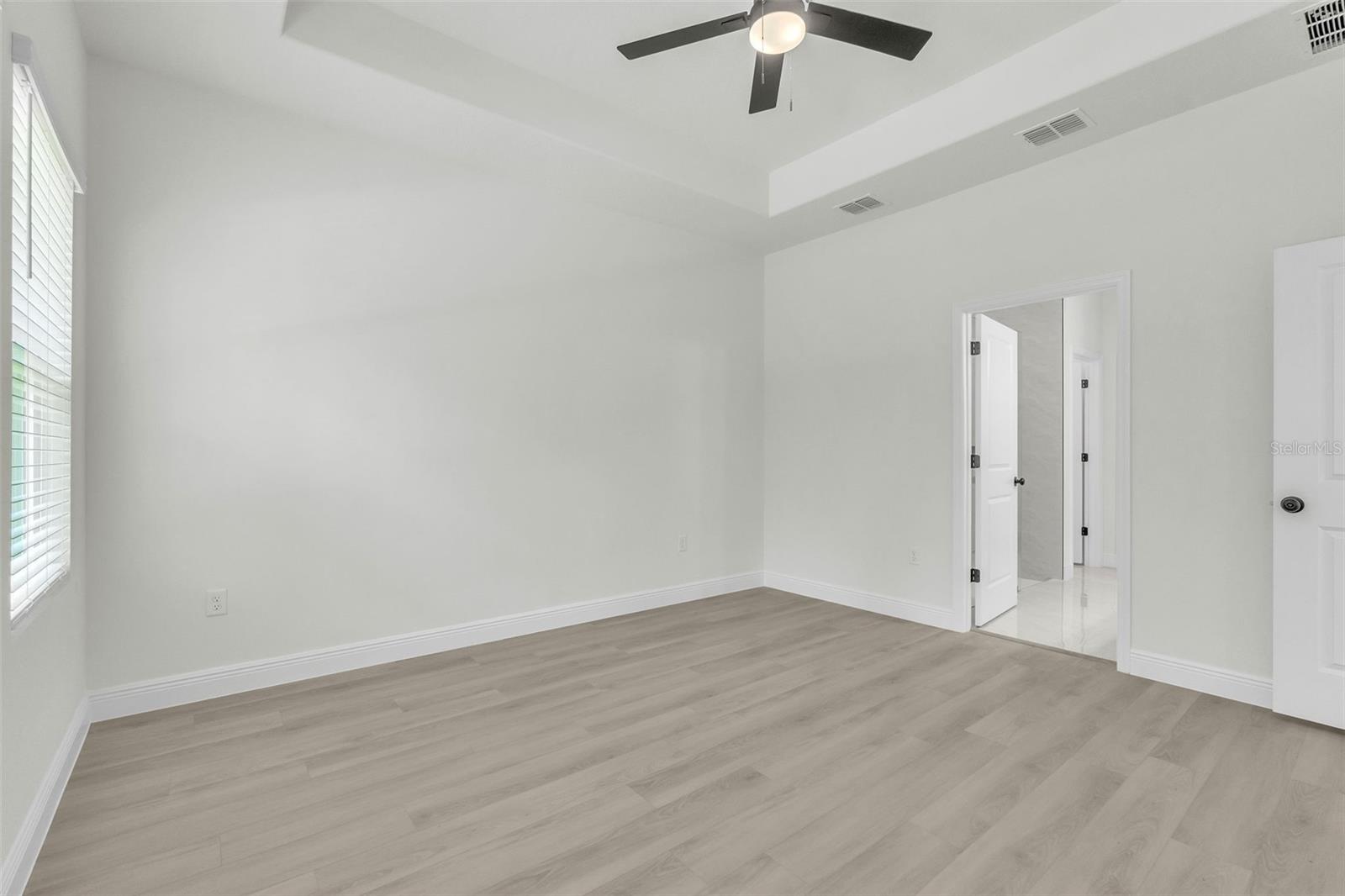 Image 21 of 47 For 1608 Hickory Ridge Drive