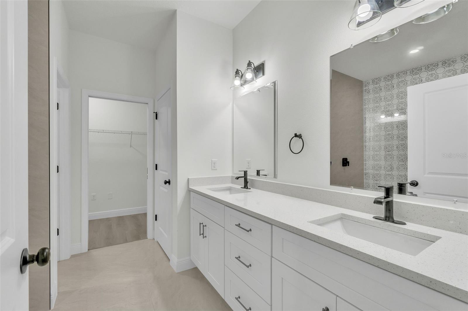 Image 22 of 47 For 1608 Hickory Ridge Drive