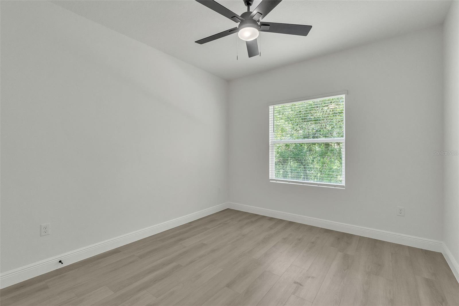 Image 26 of 47 For 1608 Hickory Ridge Drive