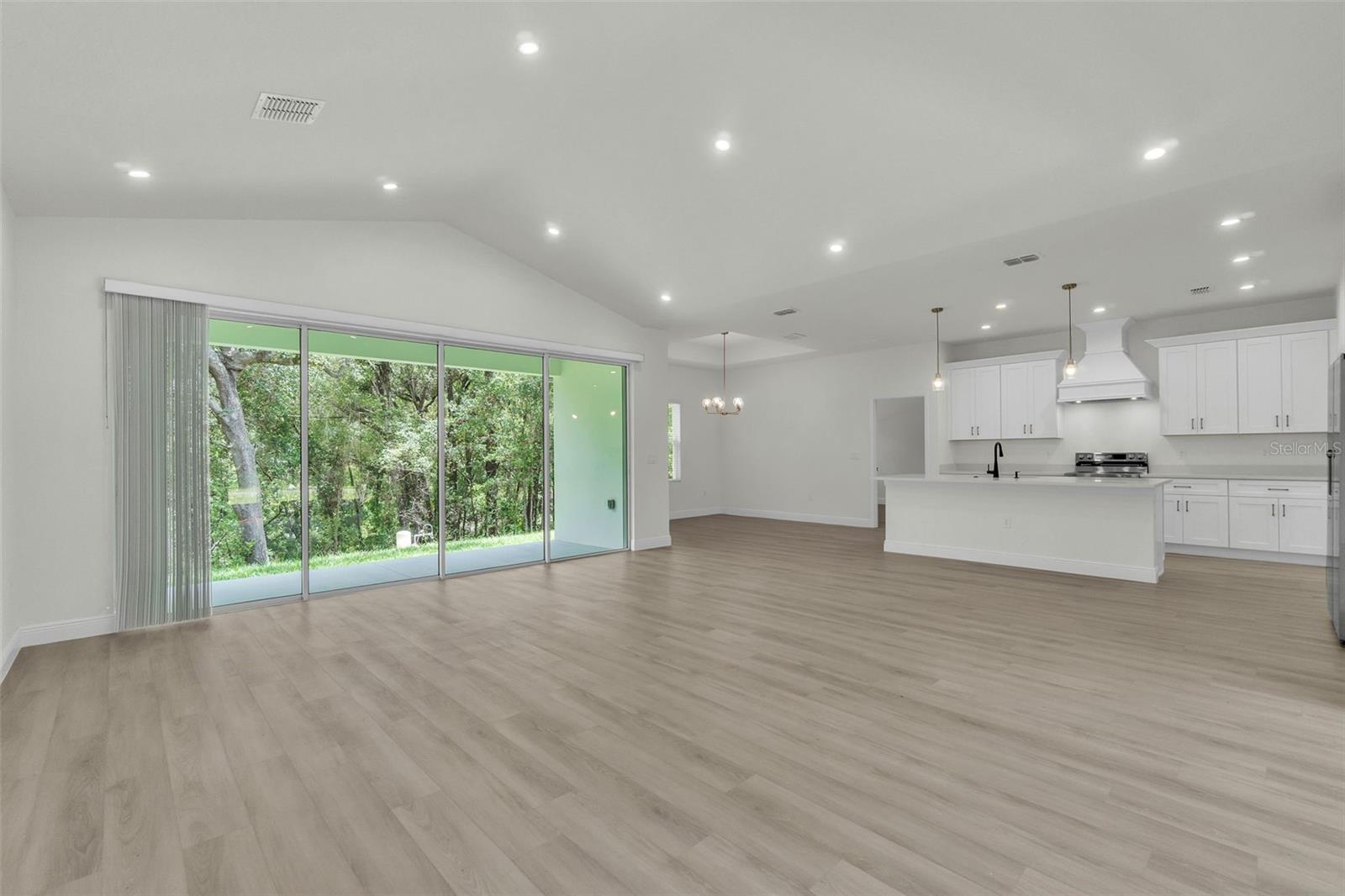 Image 7 of 47 For 1608 Hickory Ridge Drive