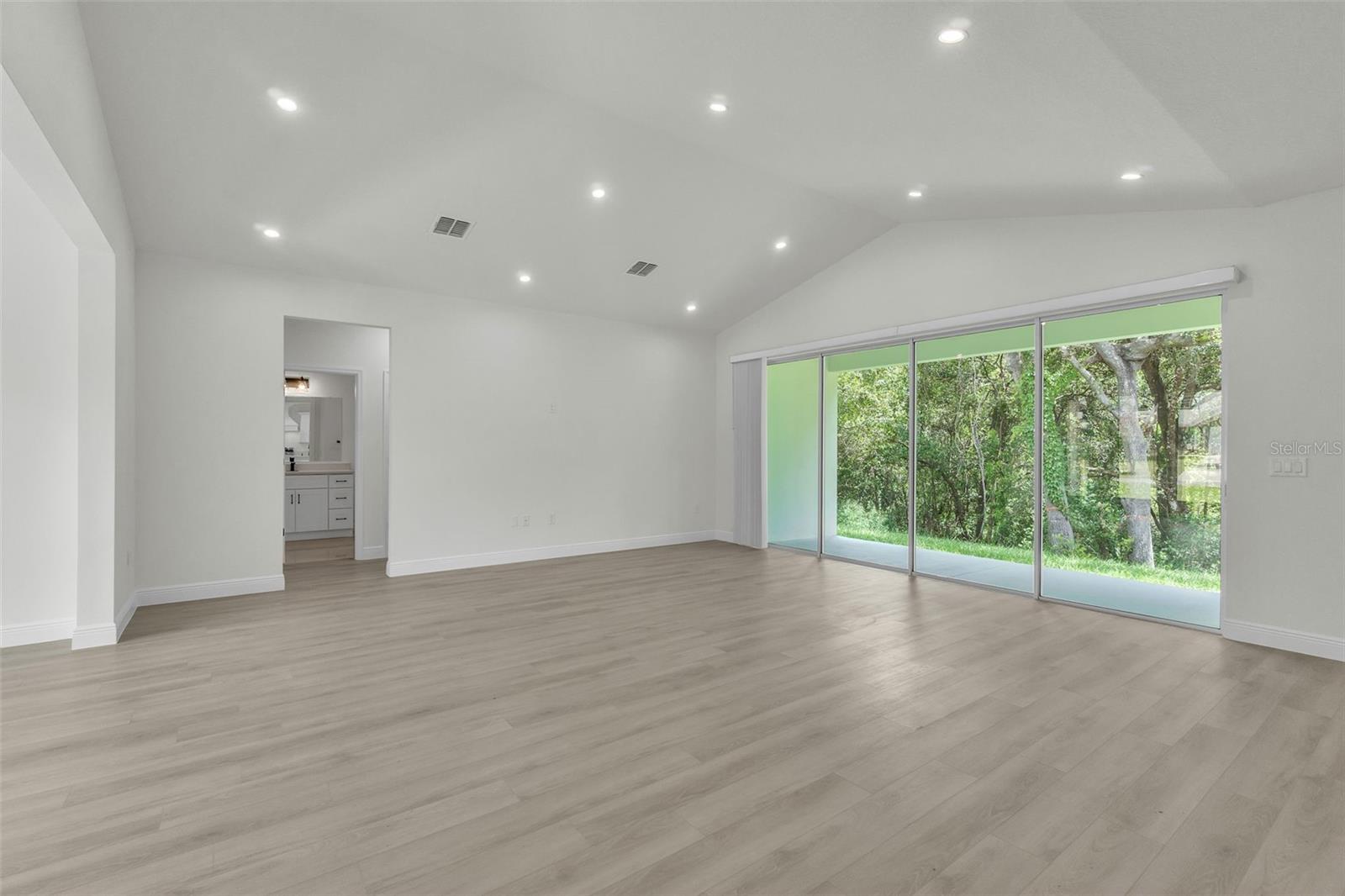 Image 8 of 47 For 1608 Hickory Ridge Drive
