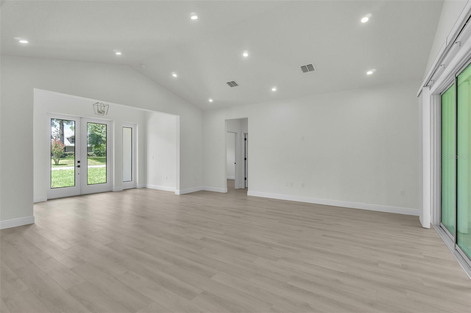 Image 9 of 47 For 1608 Hickory Ridge Drive
