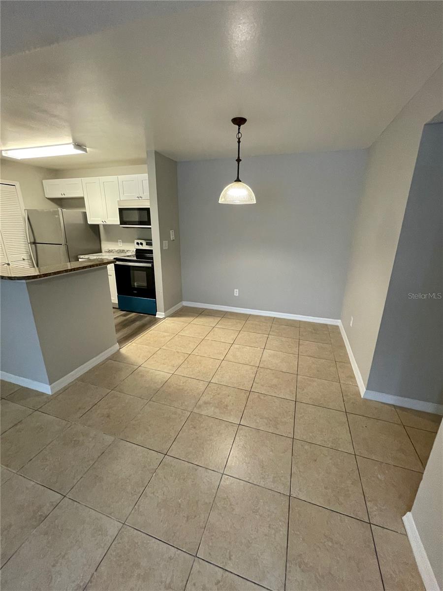 Image 15 of 21 For 6166 Westgate Drive 203