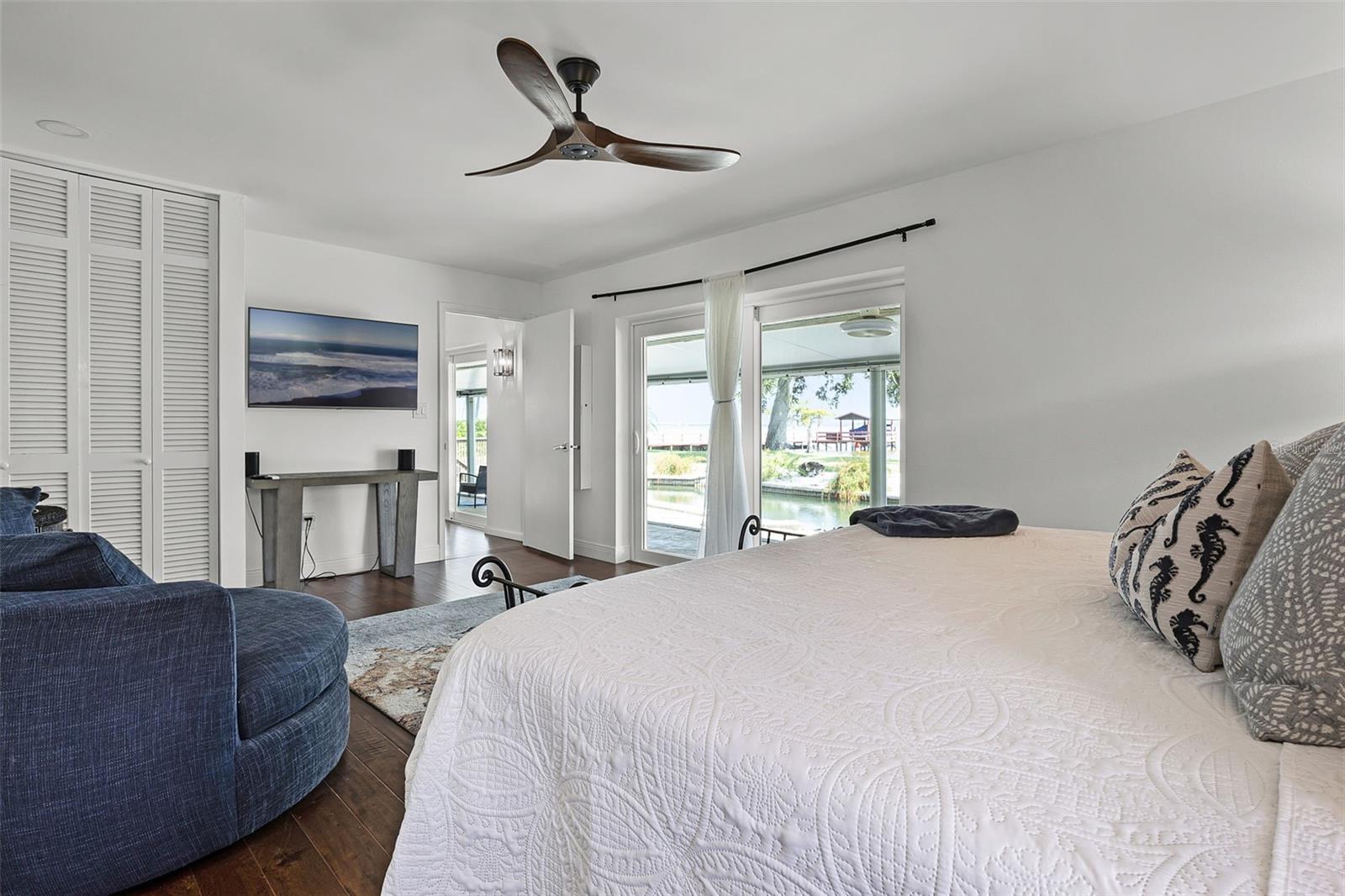 Image 21 of 40 For 8035 Lakeside Drive