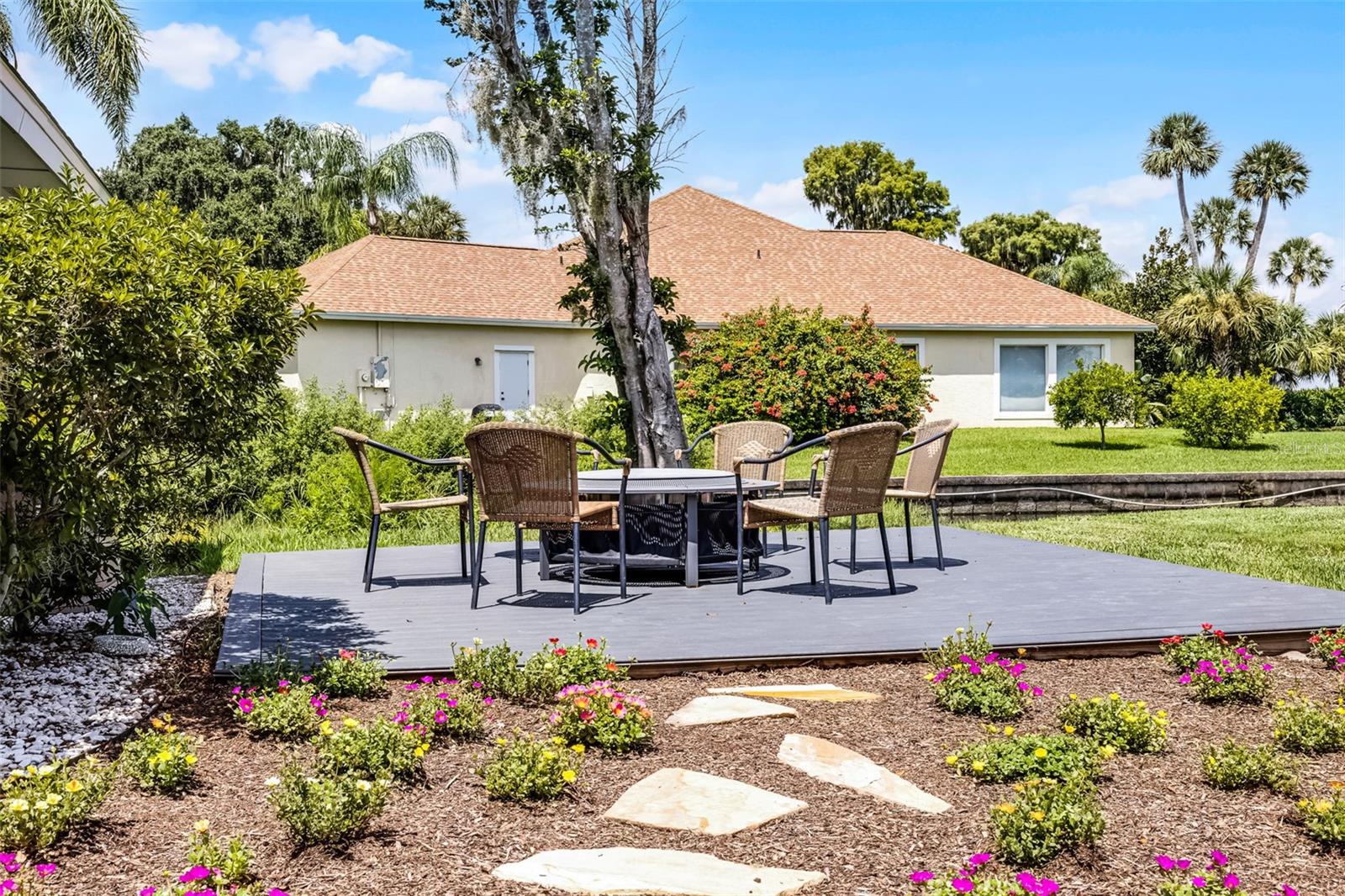 Image 32 of 40 For 8035 Lakeside Drive
