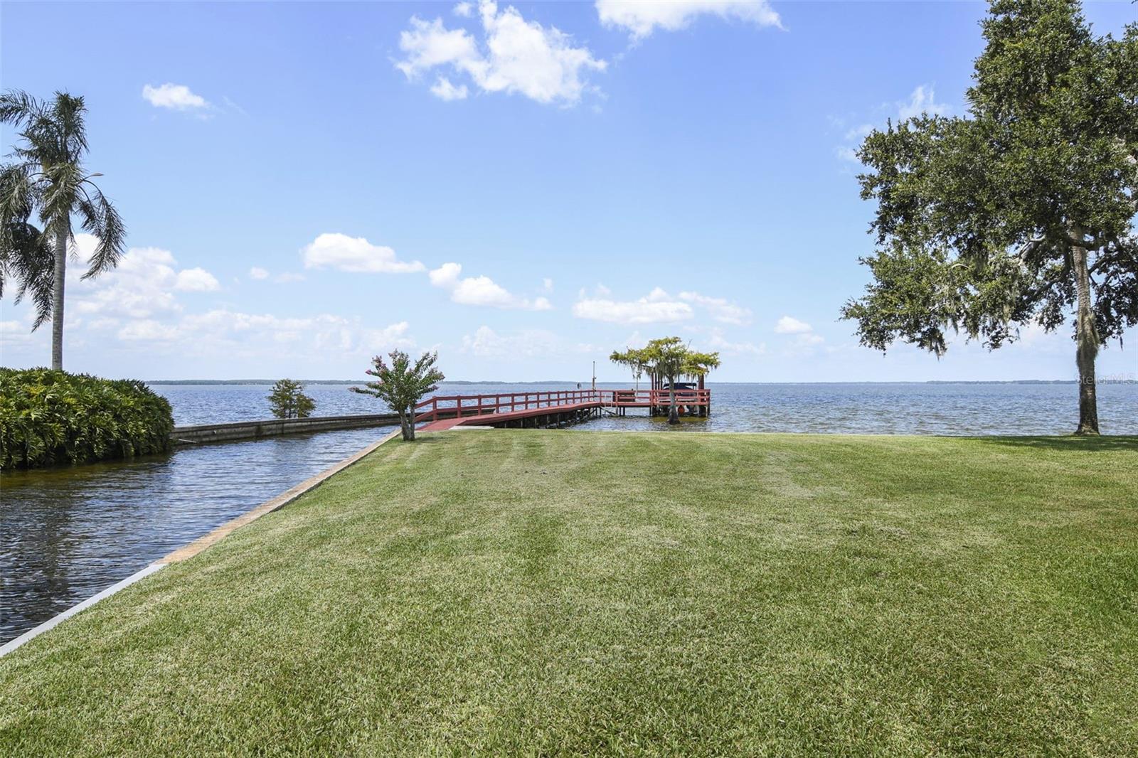 Image 5 of 40 For 8035 Lakeside Drive