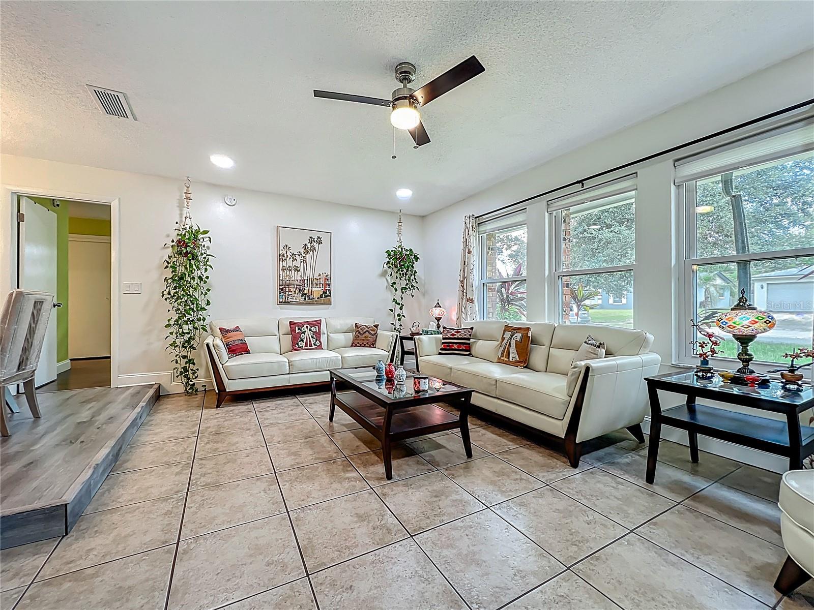 Image 10 of 67 For 351 Lilac Road