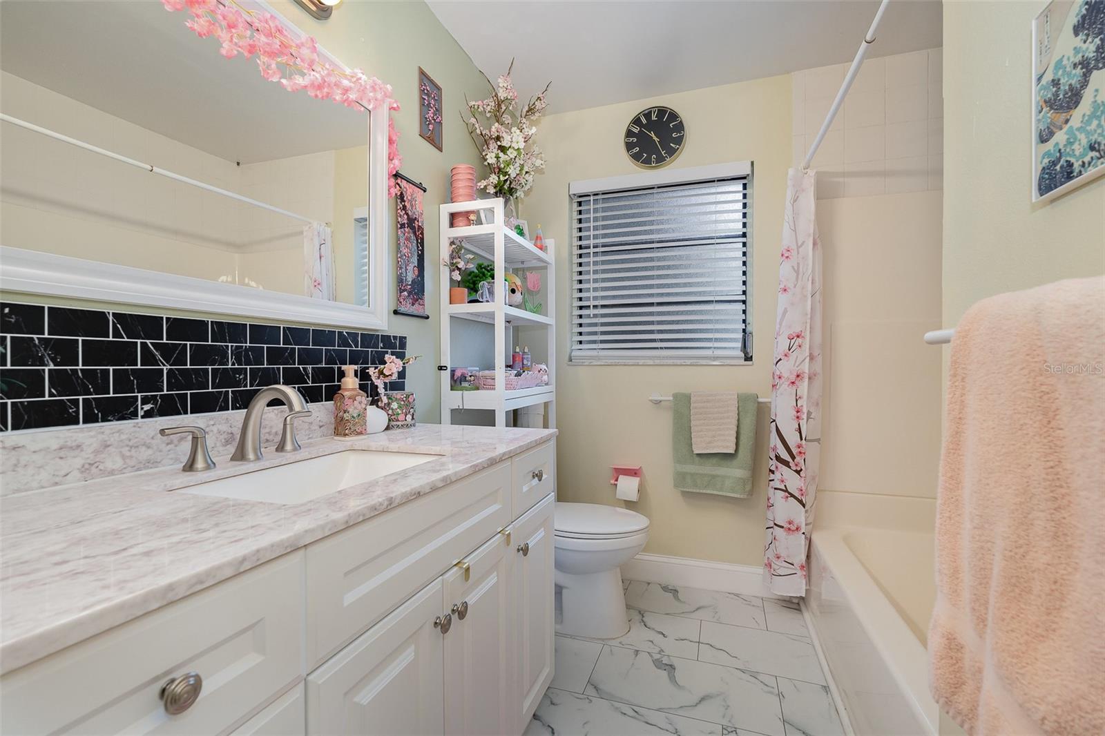 Image 13 of 26 For 470 Sabal Avenue