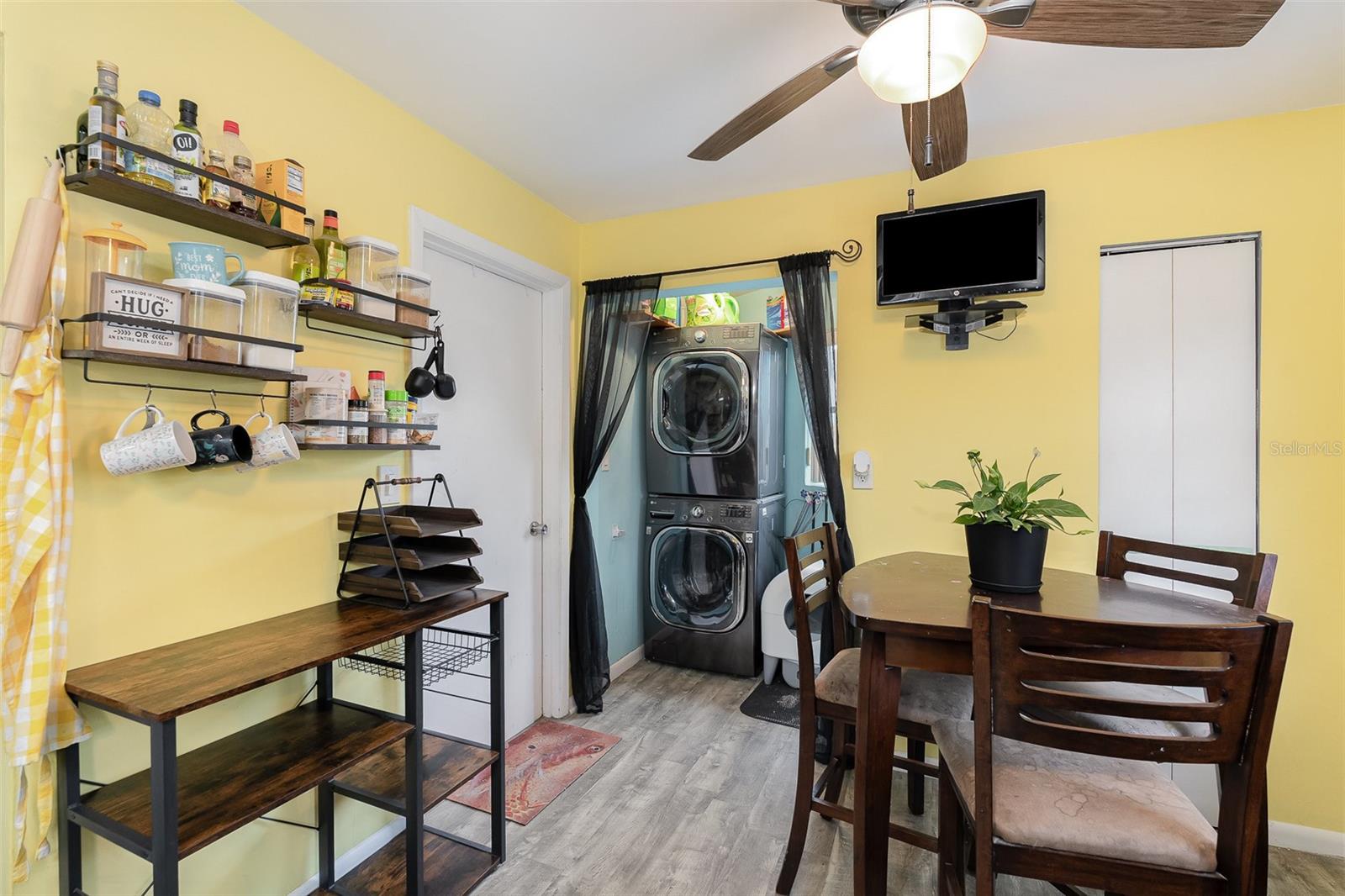 Image 7 of 26 For 470 Sabal Avenue