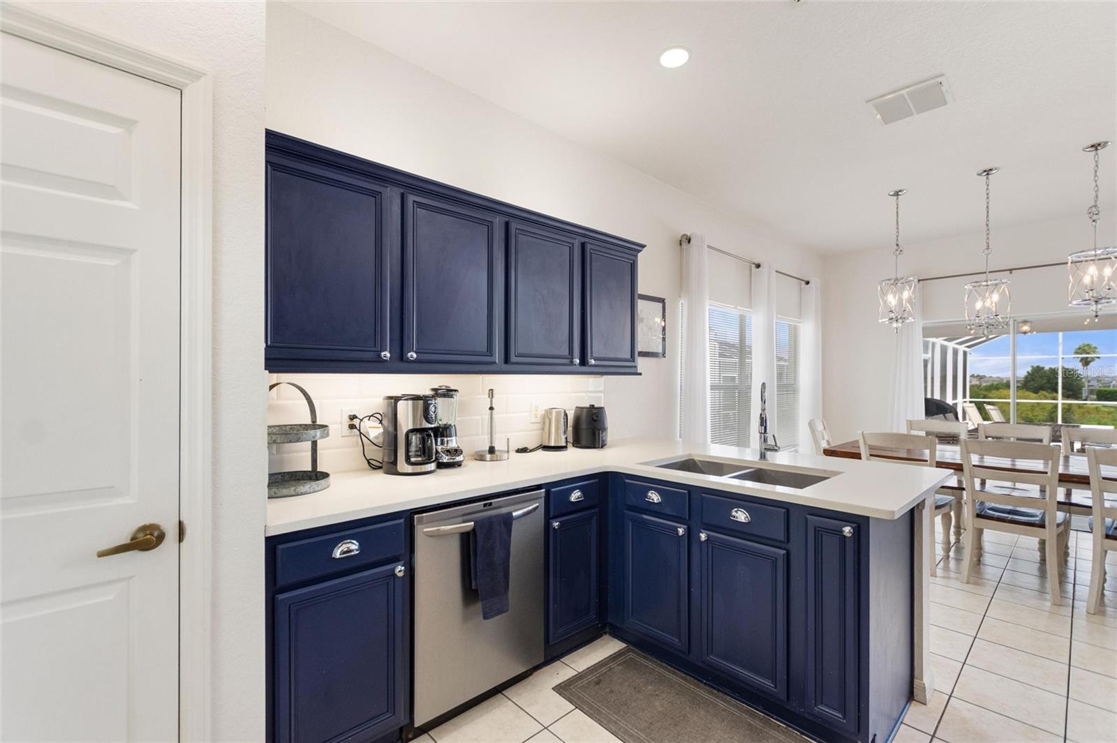 Image 36 of 66 For 308 Windsor Place