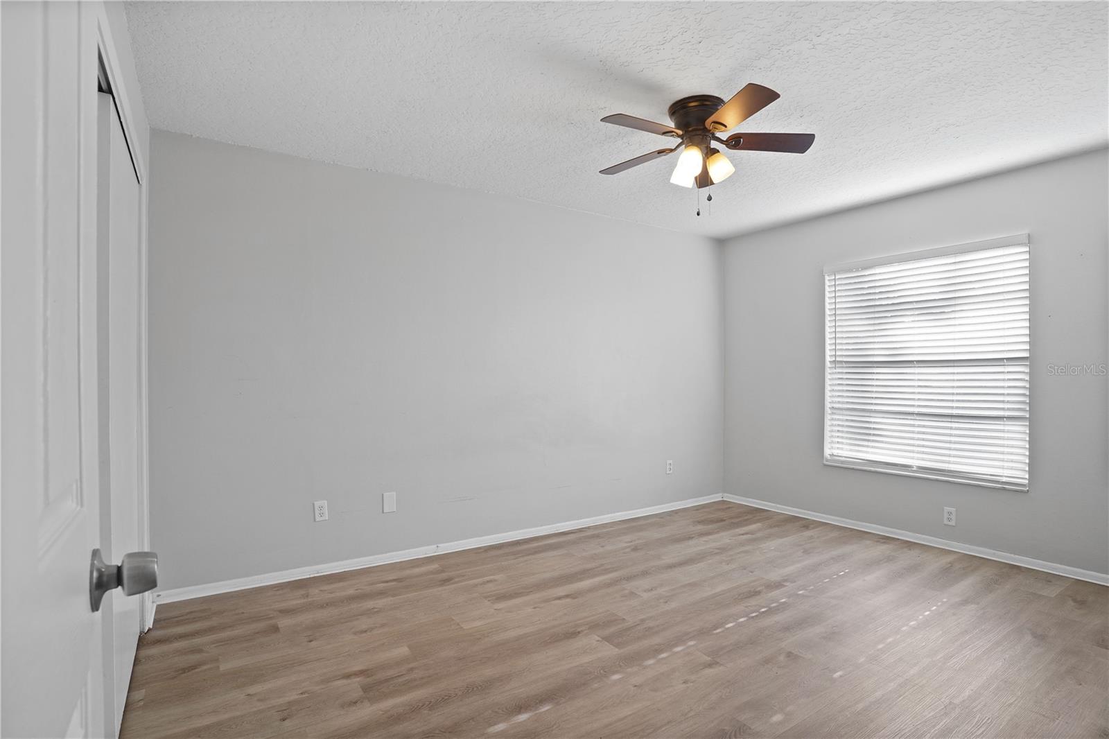 Image 17 of 35 For 891 Jerico Drive