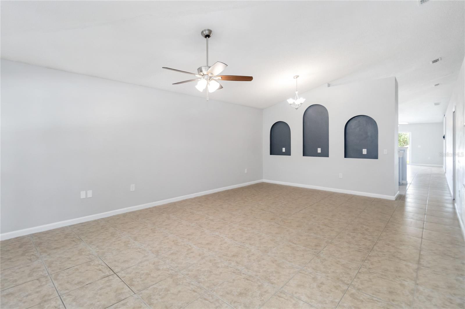 Image 8 of 36 For 2225 Sandridge Circle