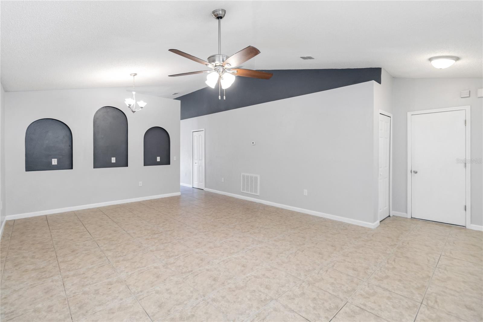 Image 9 of 36 For 2225 Sandridge Circle