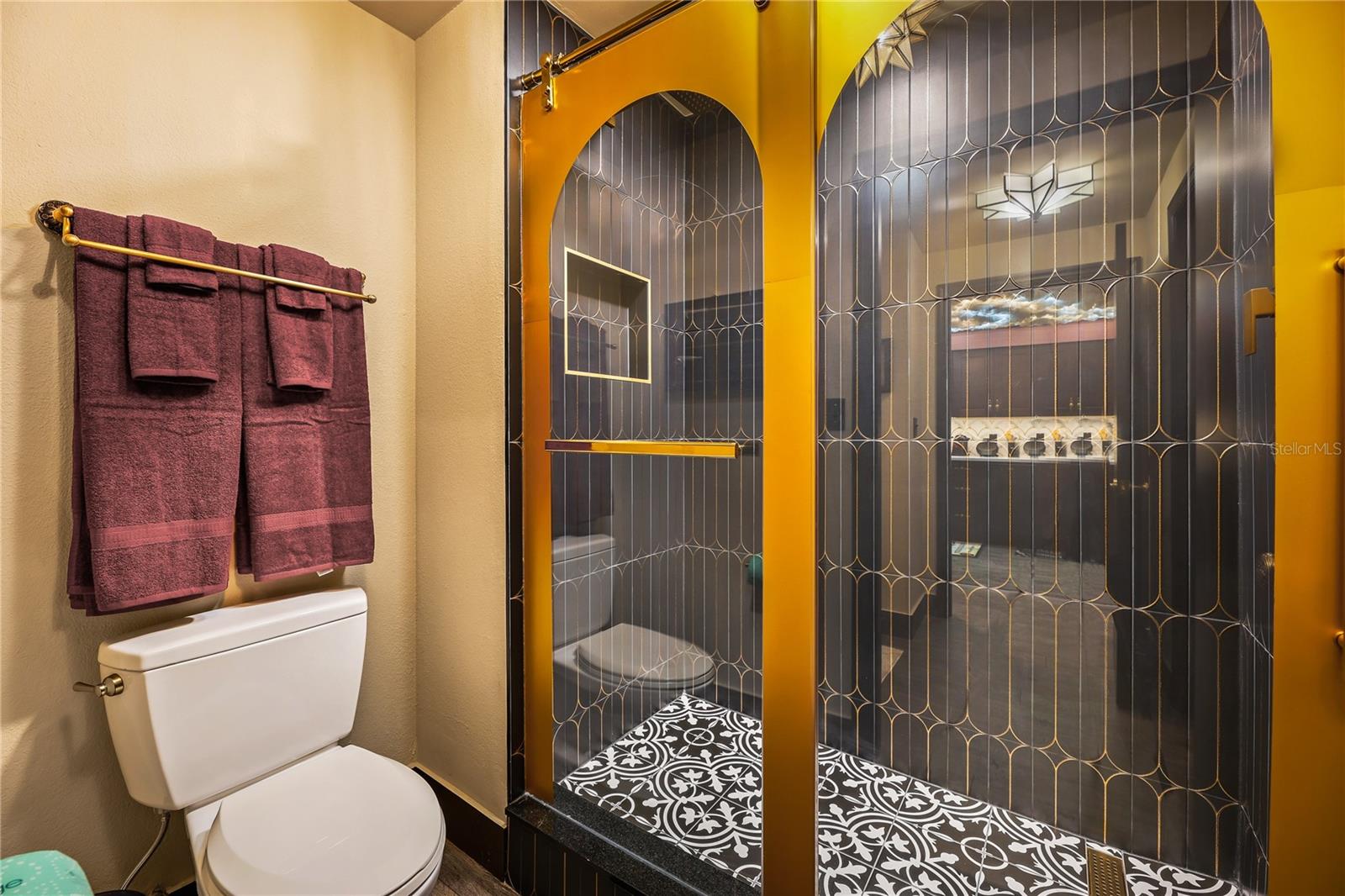 Image 22 of 40 For 7601 Canada Avenue 409