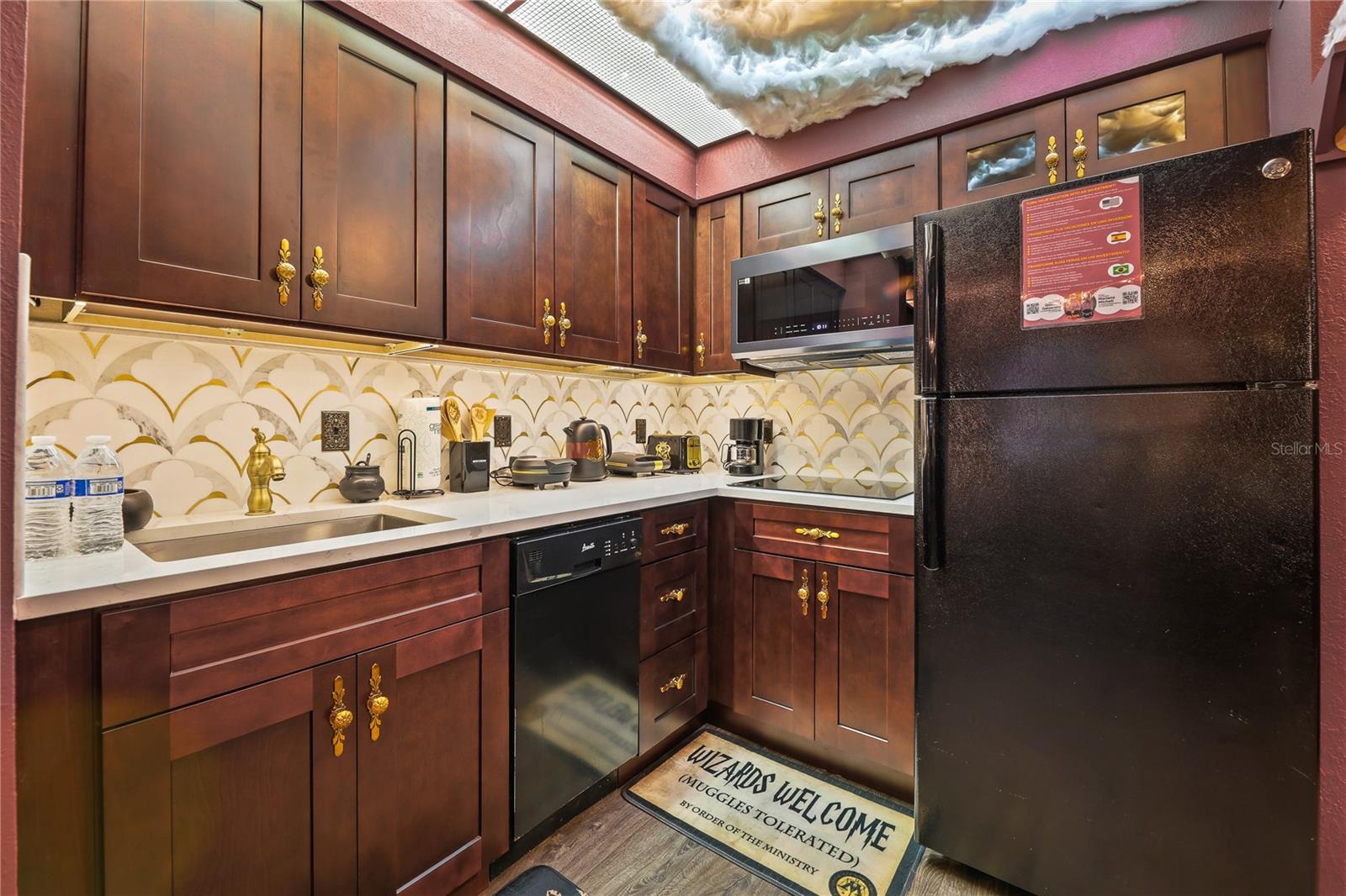 Image 8 of 40 For 7601 Canada Avenue 409