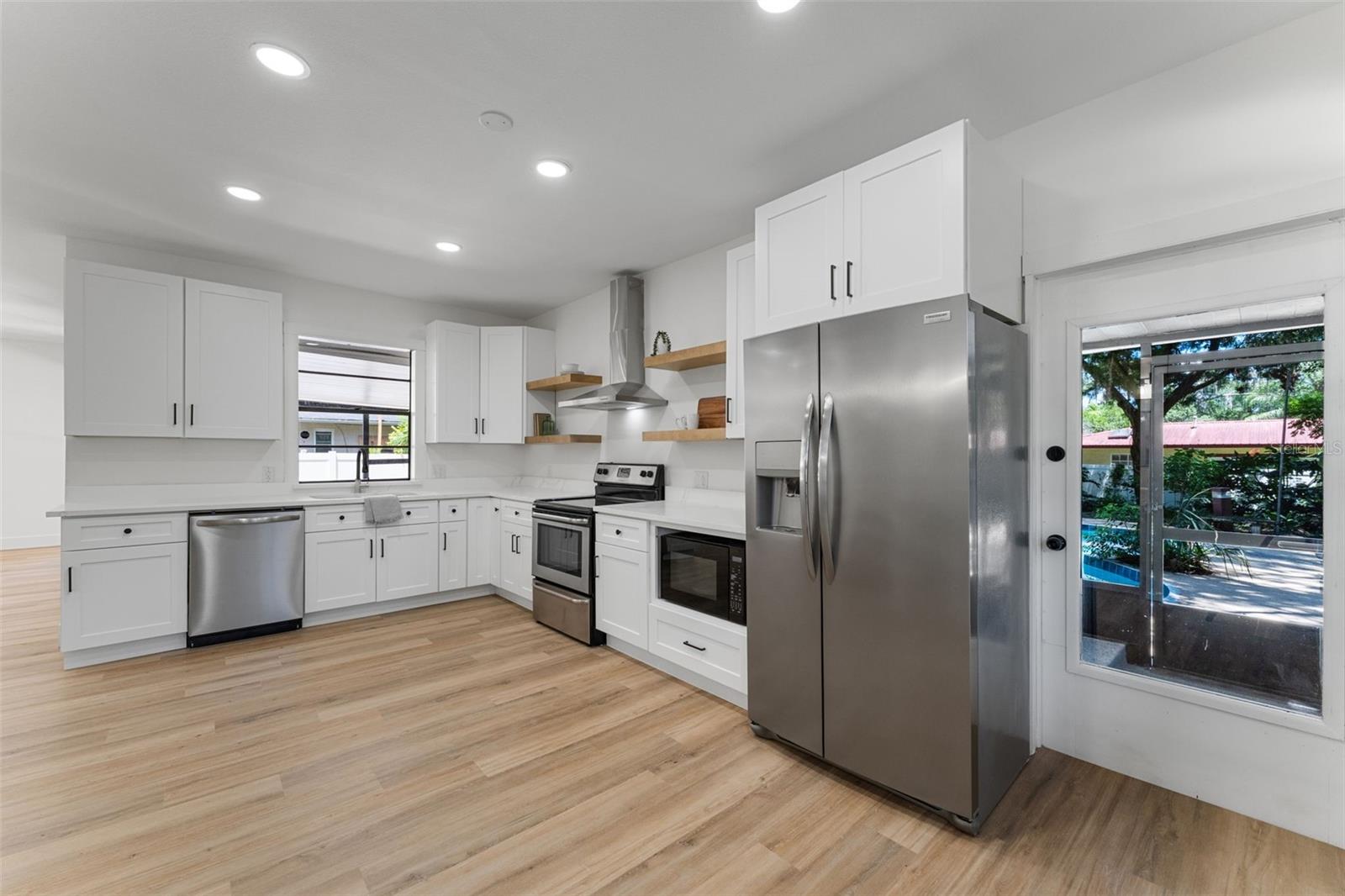 Image 11 of 52 For 214 18th Street