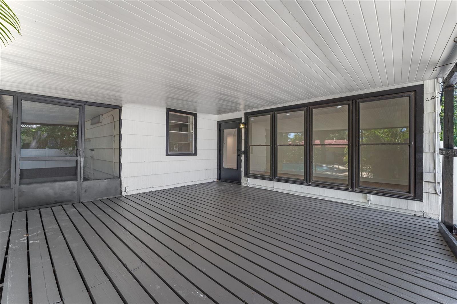 Image 36 of 52 For 214 18th Street