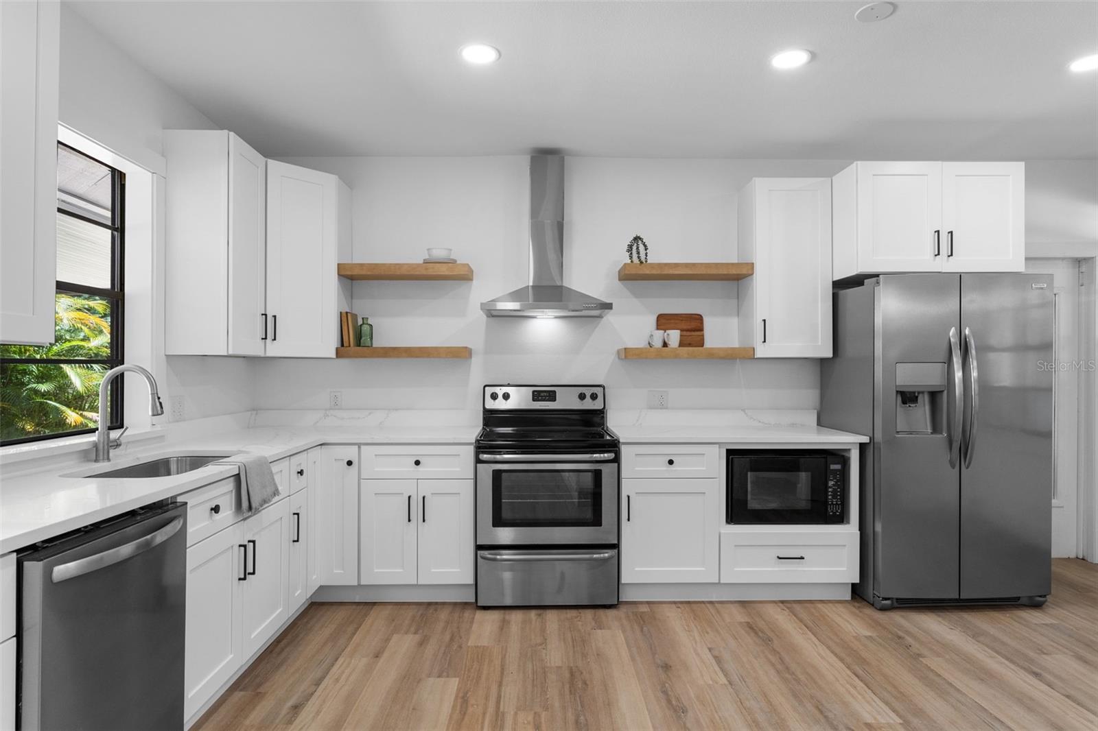 Image 5 of 52 For 214 18th Street
