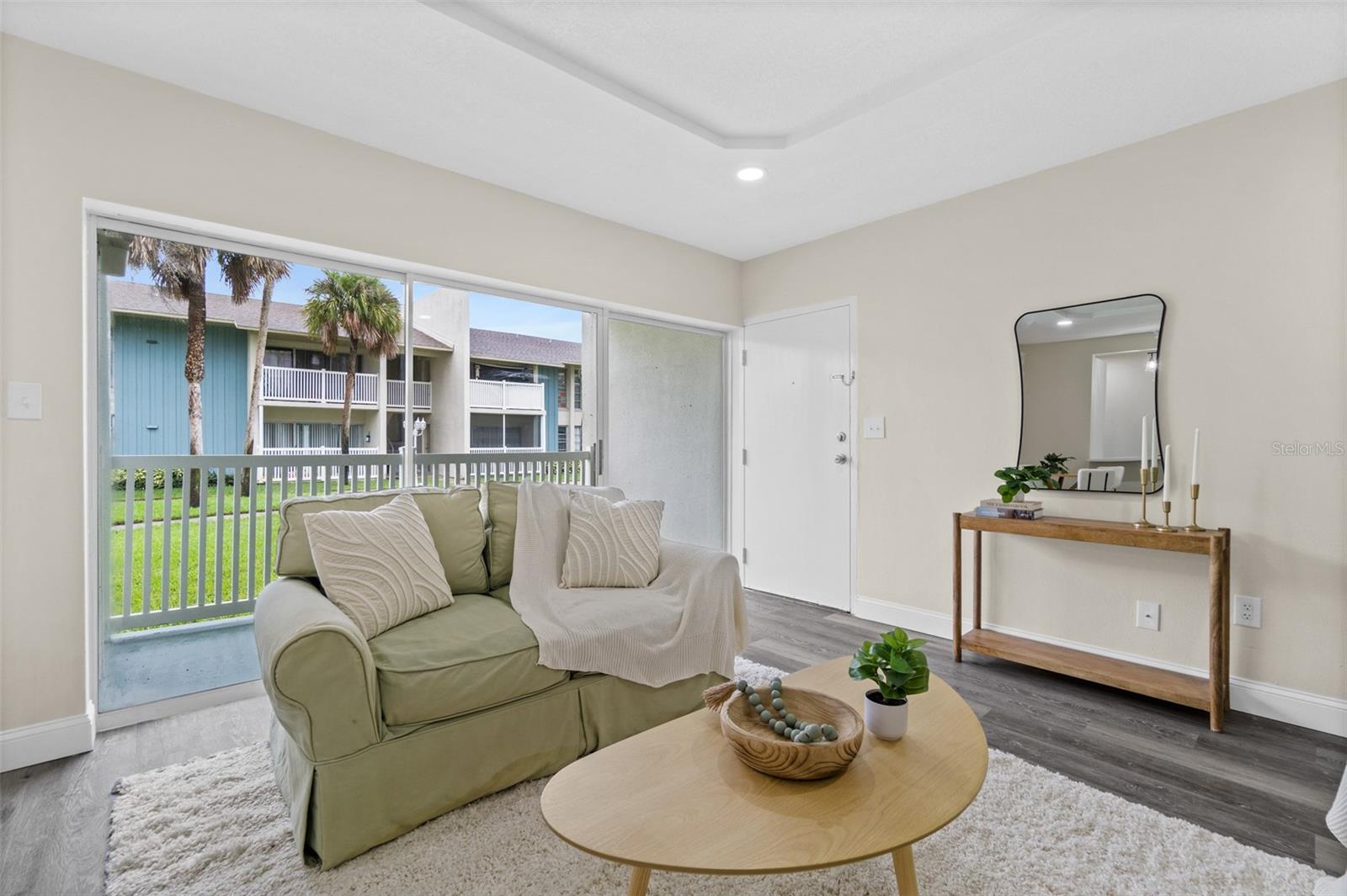 Image 22 of 38 For 250 Banana River Drive C11