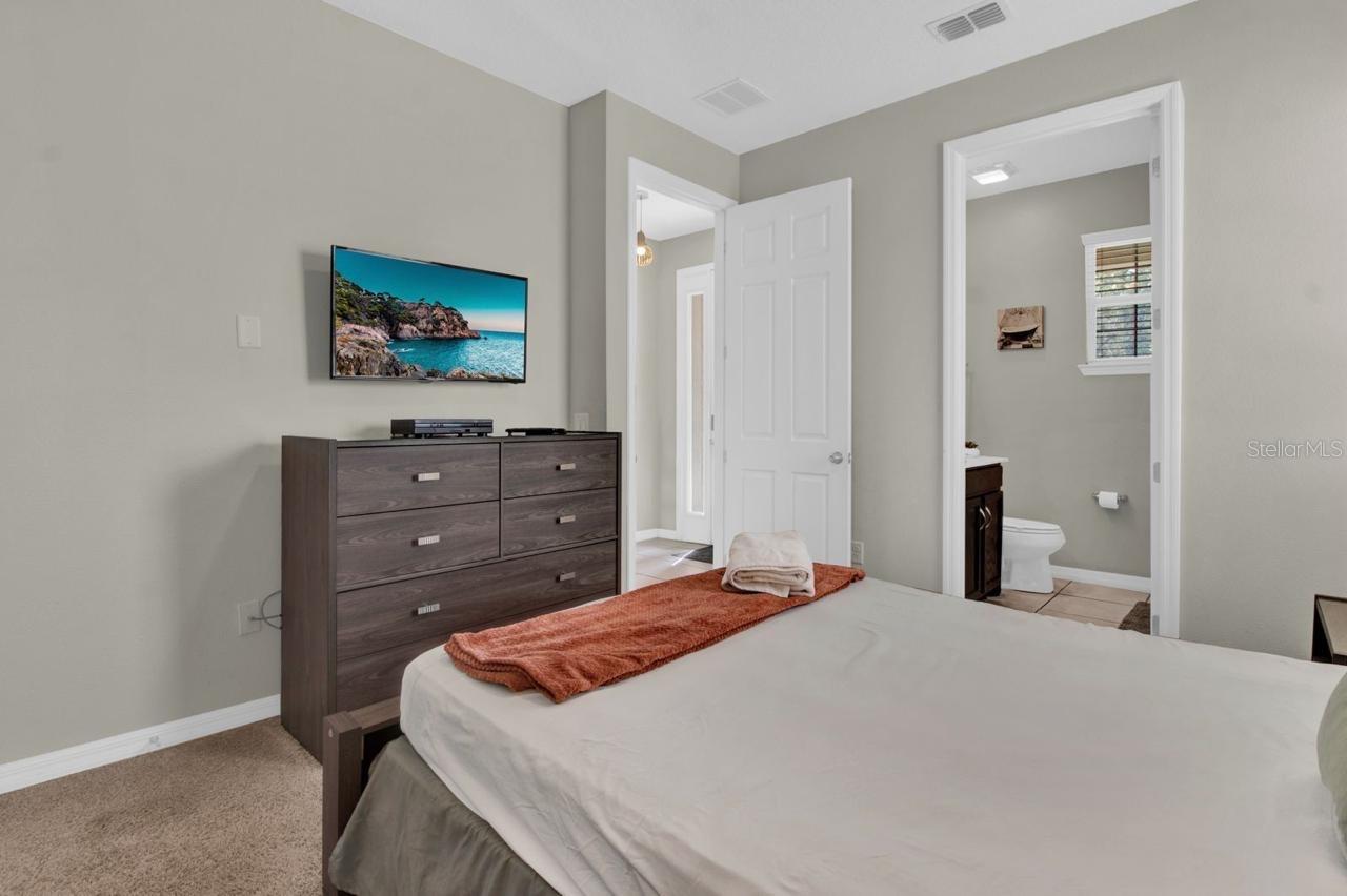 Image 14 of 41 For 9021 Flamingo Key Way