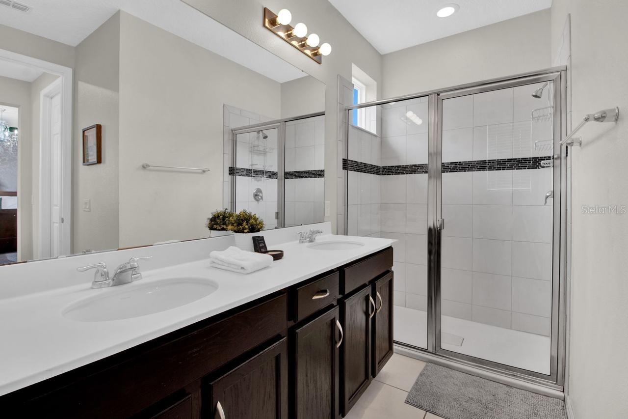 Image 26 of 41 For 9021 Flamingo Key Way