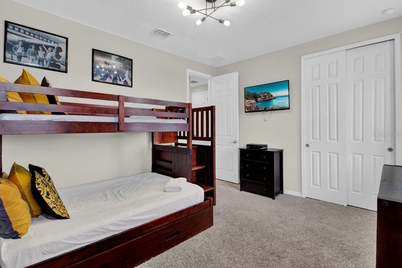 Image 27 of 41 For 9021 Flamingo Key Way
