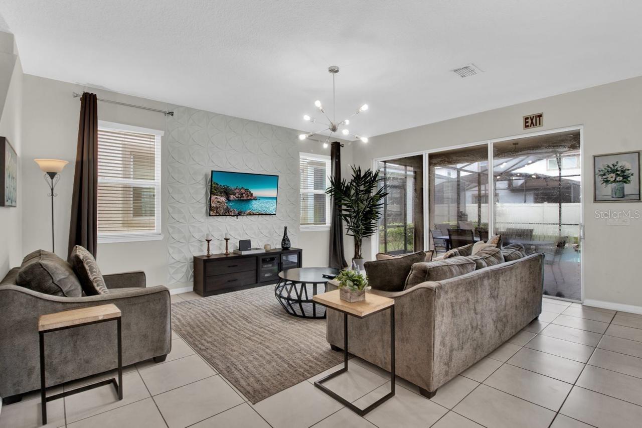 Image 4 of 41 For 9021 Flamingo Key Way