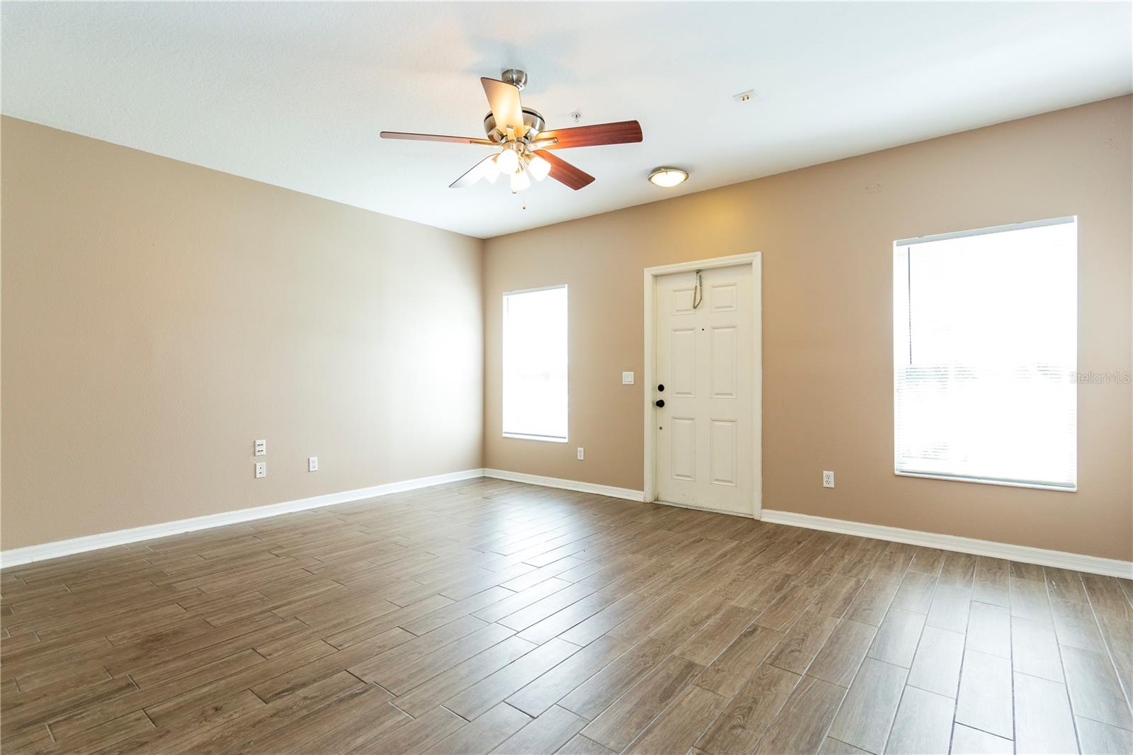 Image 10 of 28 For 13754 Daniels Landing Circle