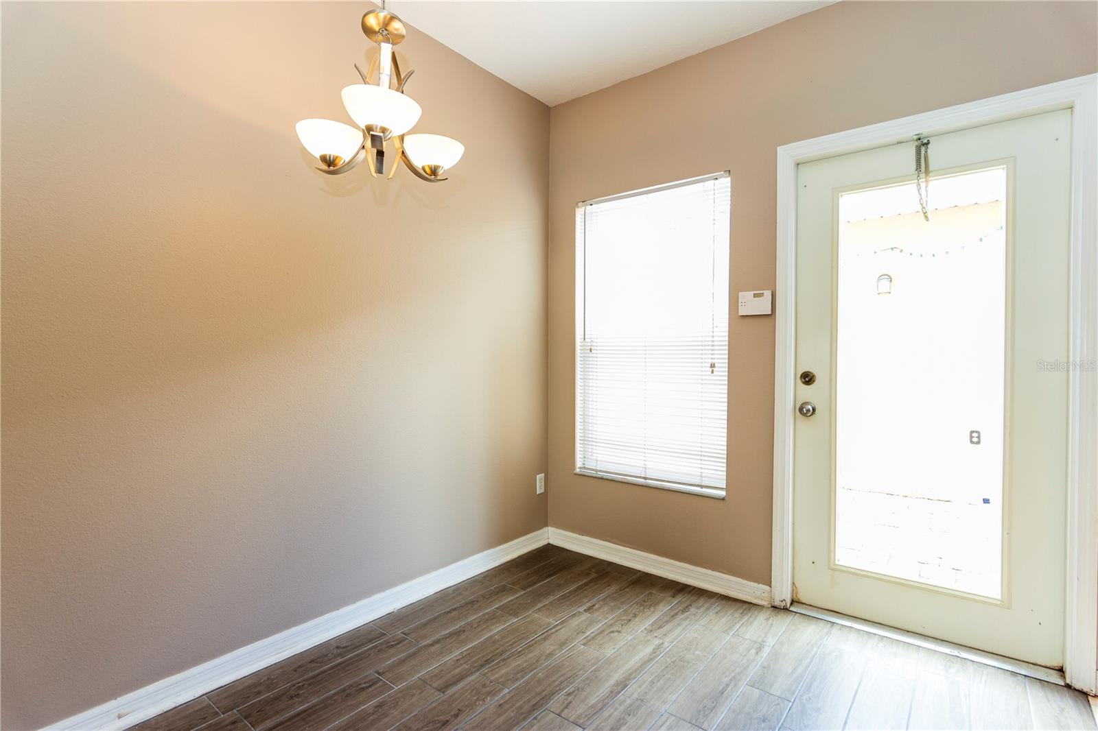 Image 11 of 28 For 13754 Daniels Landing Circle