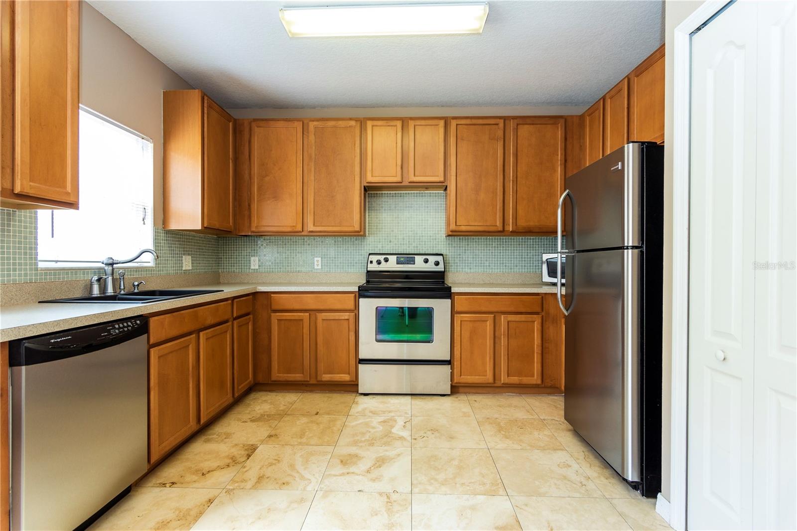 Image 14 of 28 For 13754 Daniels Landing Circle