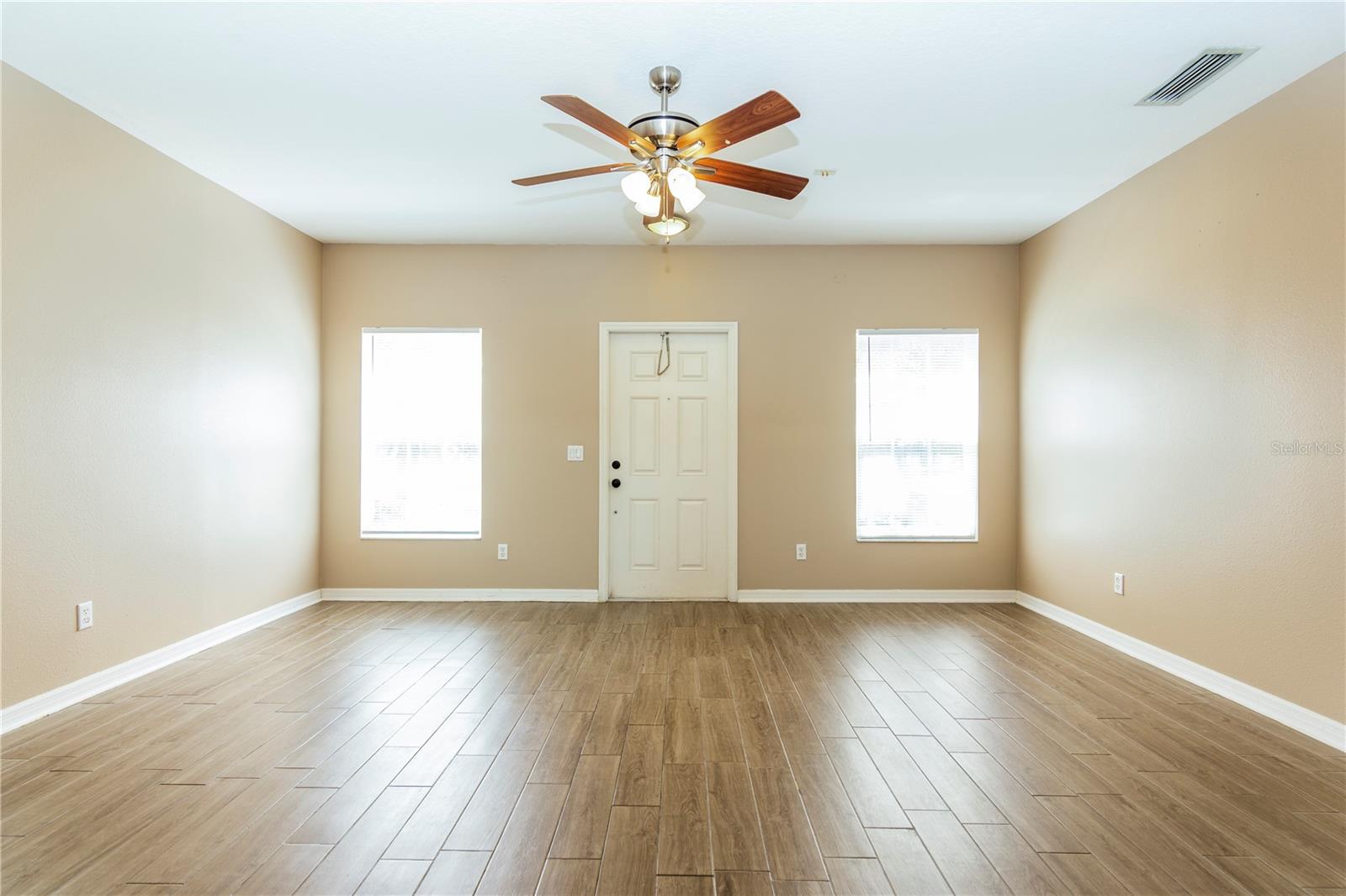 Image 7 of 28 For 13754 Daniels Landing Circle