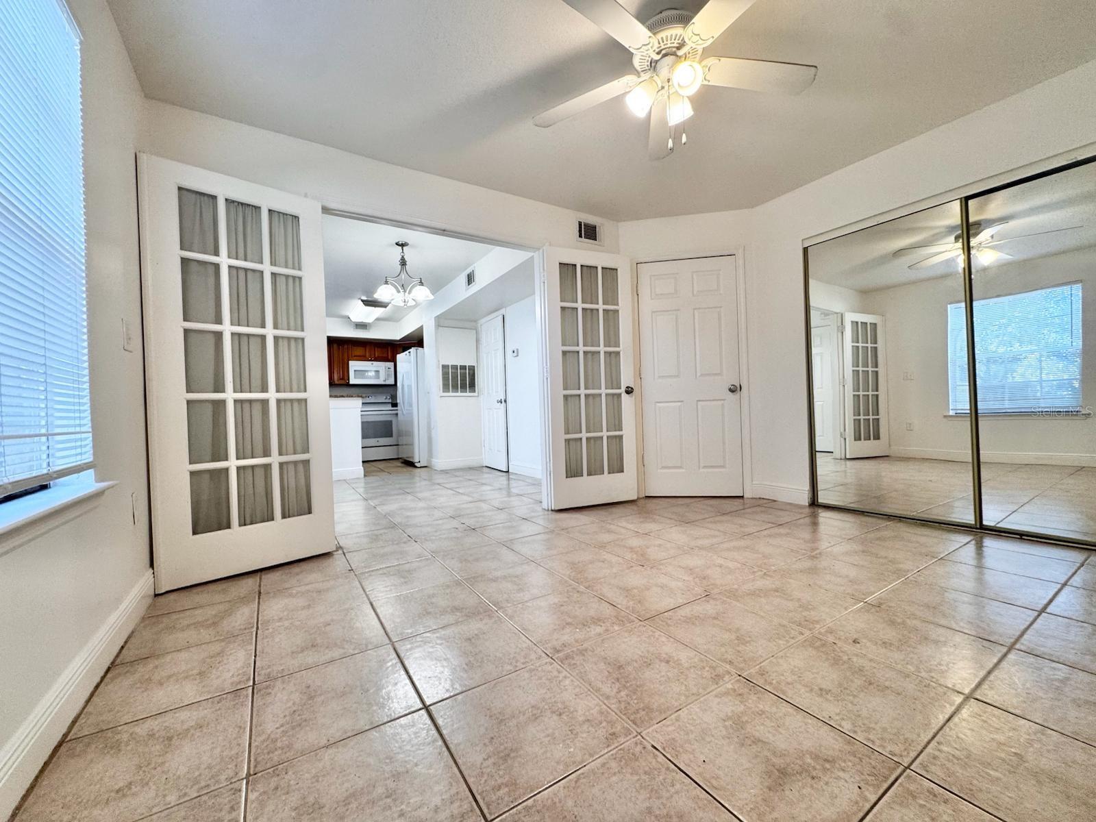 Image 10 of 11 For 429 Fountainhead Circle 122