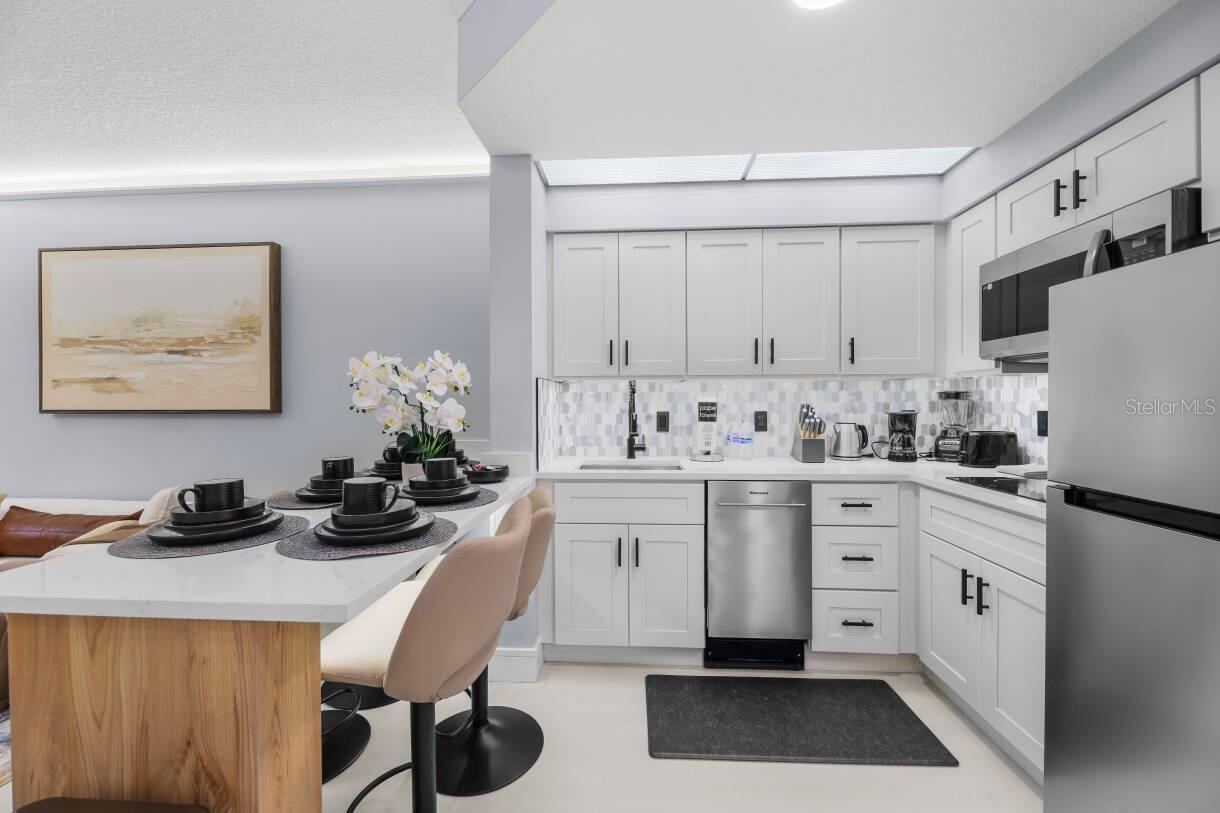 Image 4 of 24 For 7601 Canada Avenue 309