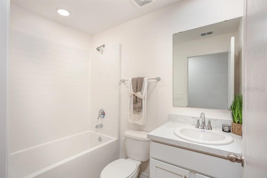 Image 16 of 20 For 10010 Weatherby Avenue