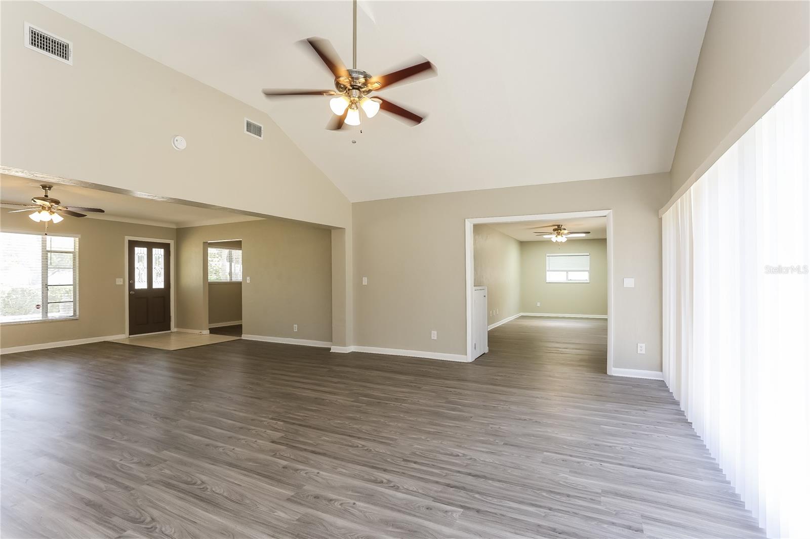 Image 3 of 16 For 2124 Almeria Way S
