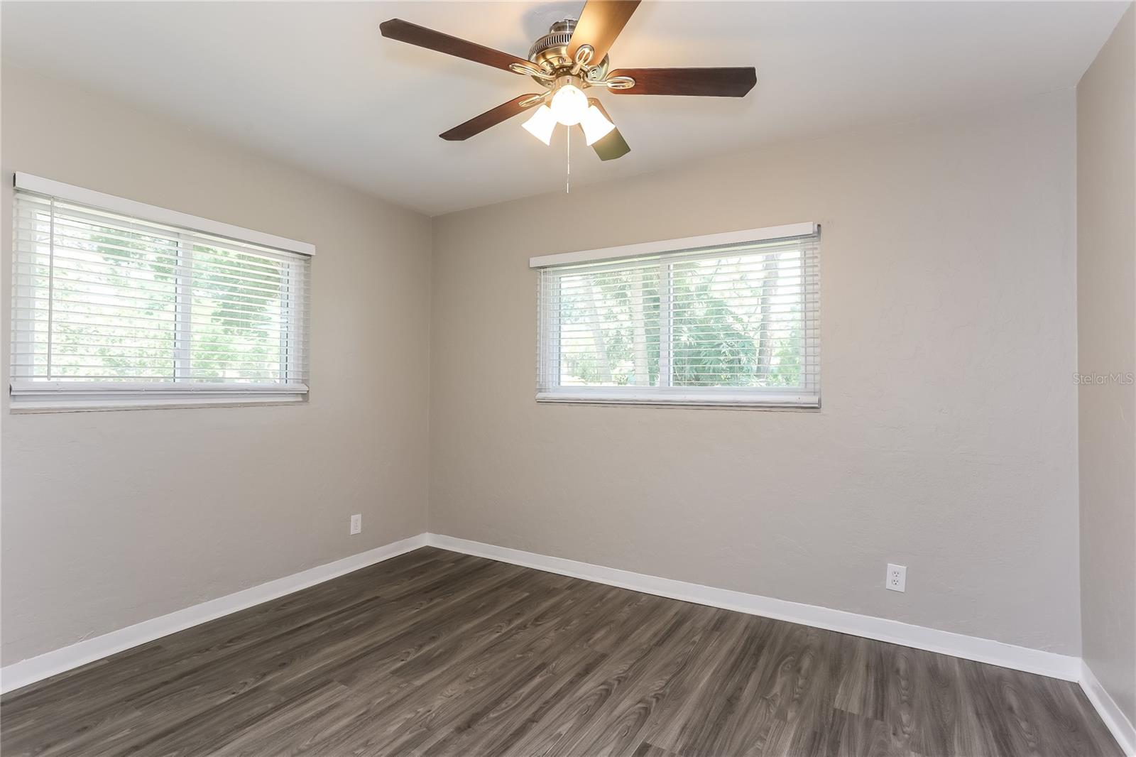 Image 8 of 16 For 2124 Almeria Way S