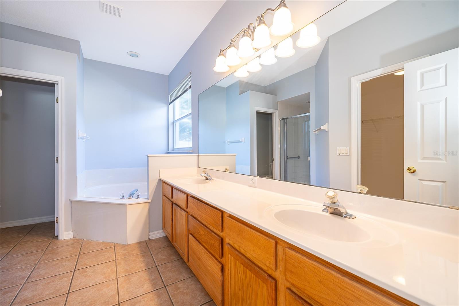 Image 19 of 31 For 2280 Yorville Court