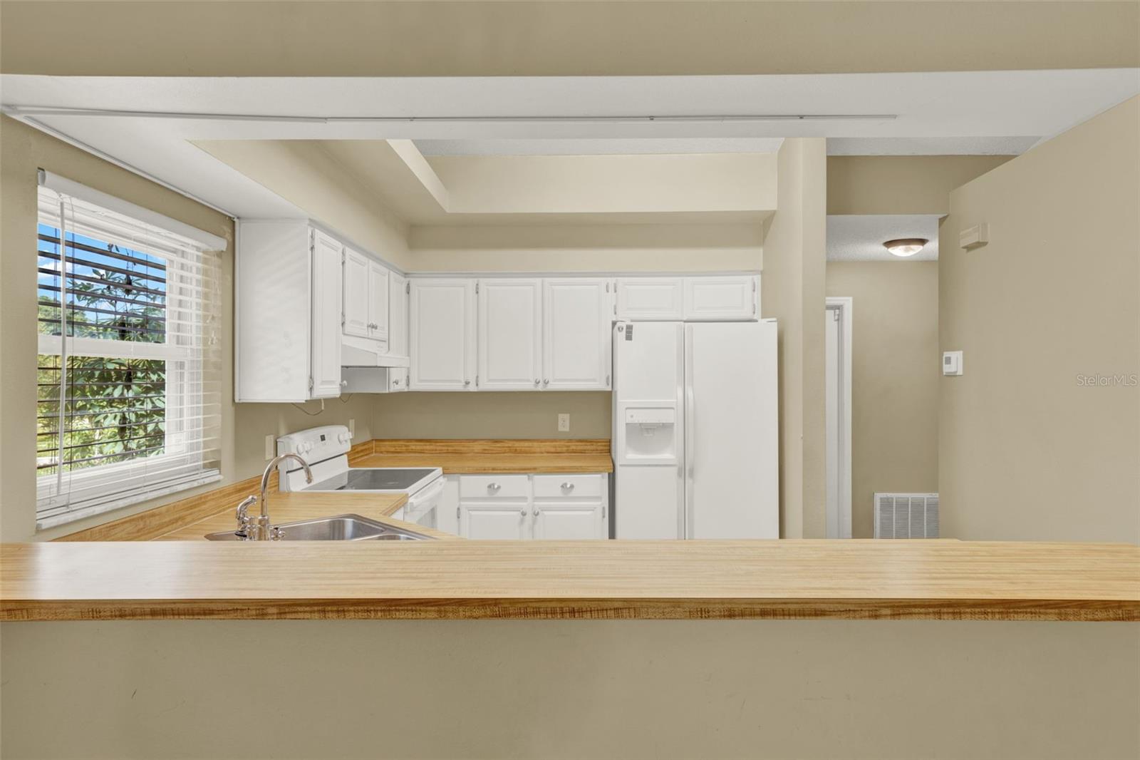 Image 7 of 18 For 5340 Old Oak Tree Drive
