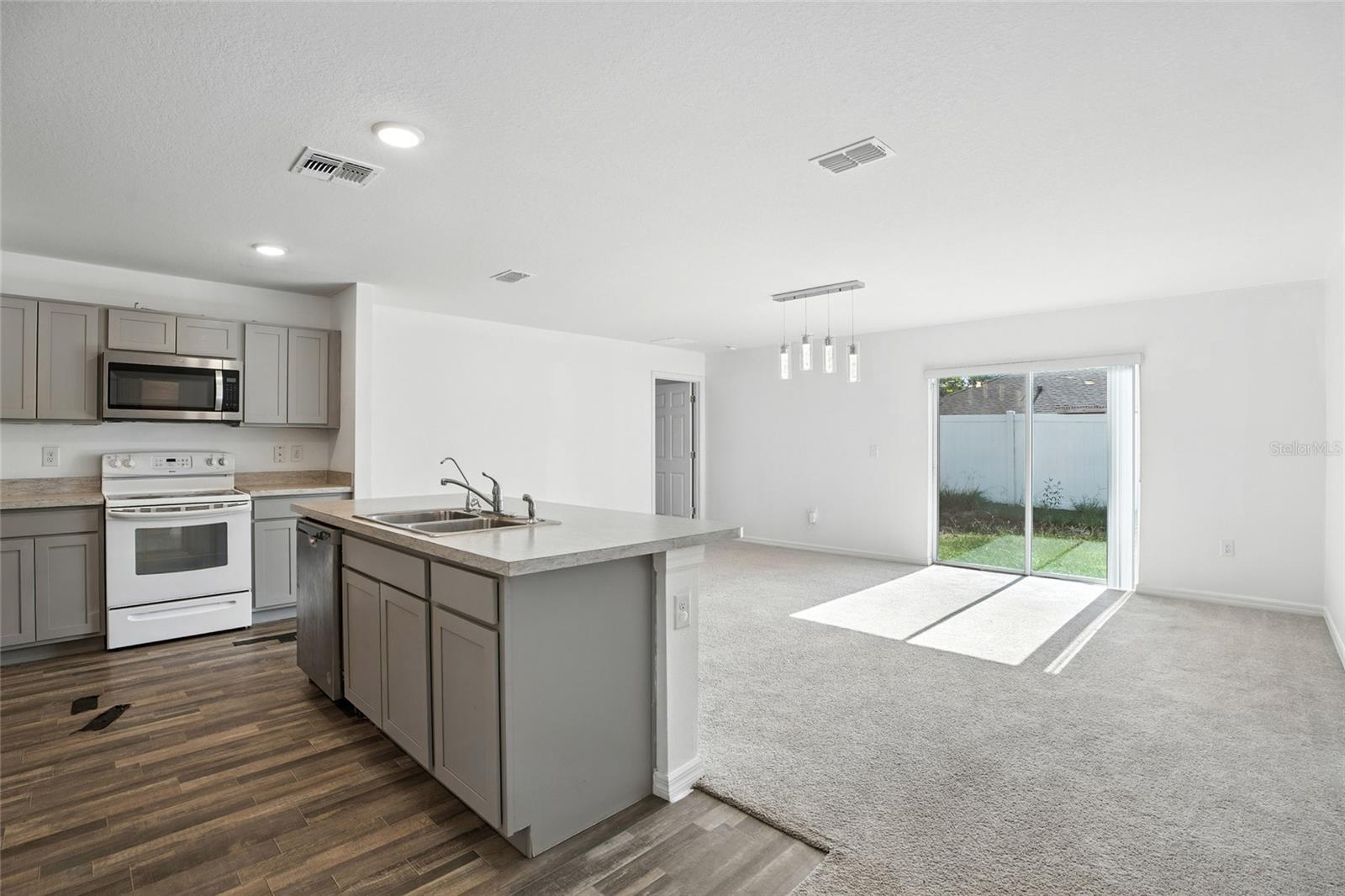 Image 5 of 38 For 1741 Pilchard Drive
