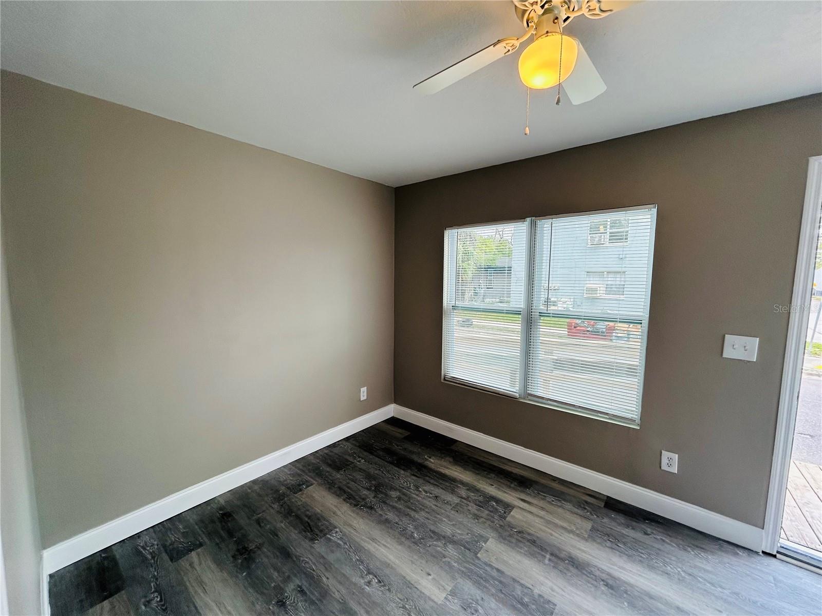 Image 4 of 11 For 1402 Powhattan Street