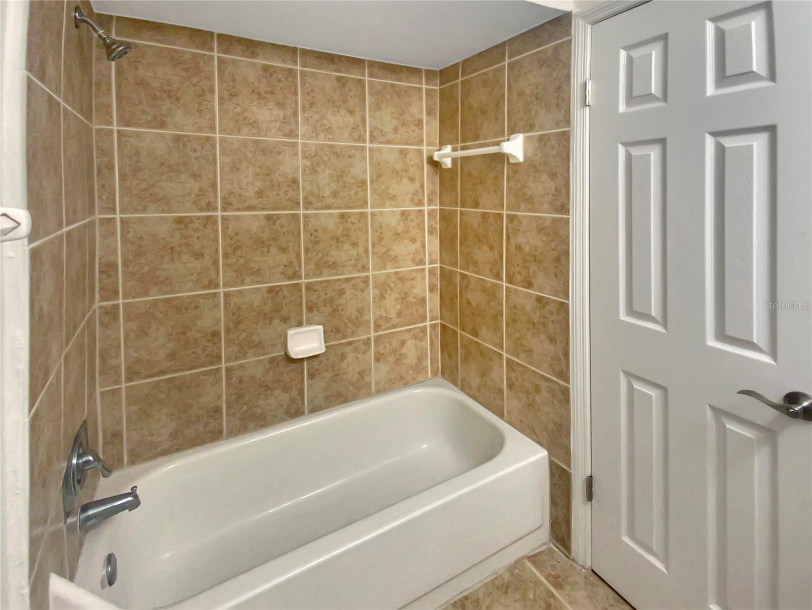 Image 14 of 22 For 232 Riverbend Drive 201