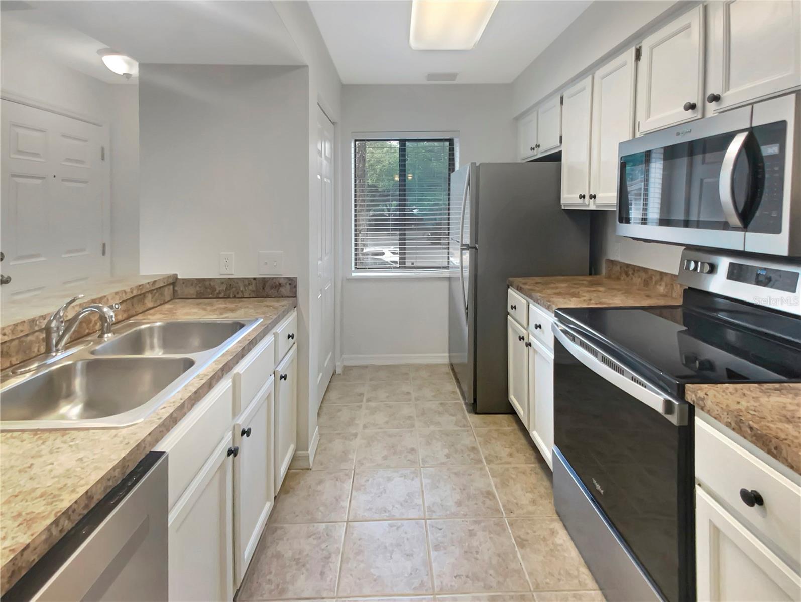 Image 2 of 22 For 232 Riverbend Drive 201