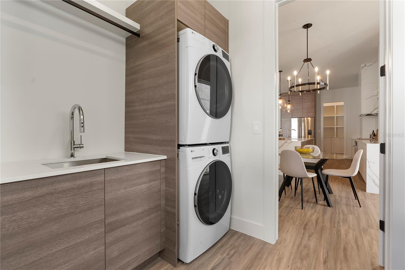 Image 20 of 50 For 2509 Raehn Street