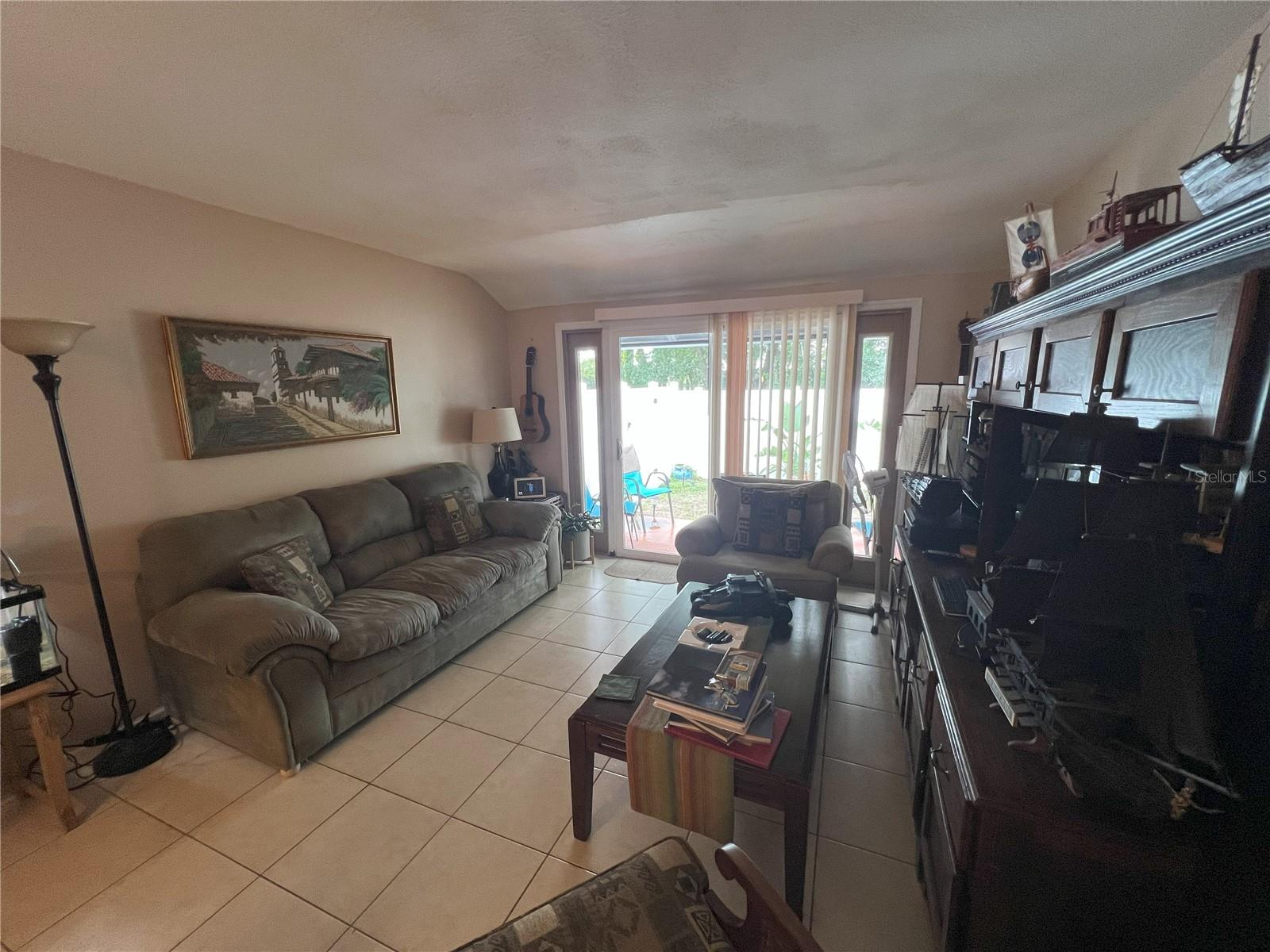 Image 10 of 21 For 679 Melanie Lane