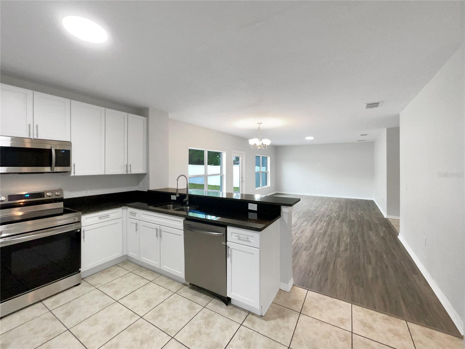 Image 7 of 34 For 4121 Shelter Bay Drive