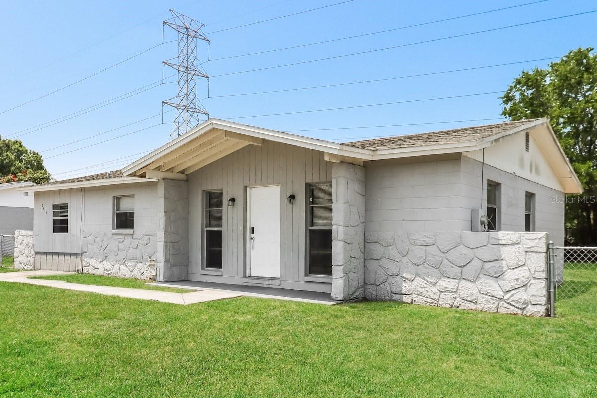 Image 2 of 17 For 8516 Gold Ridge Circle