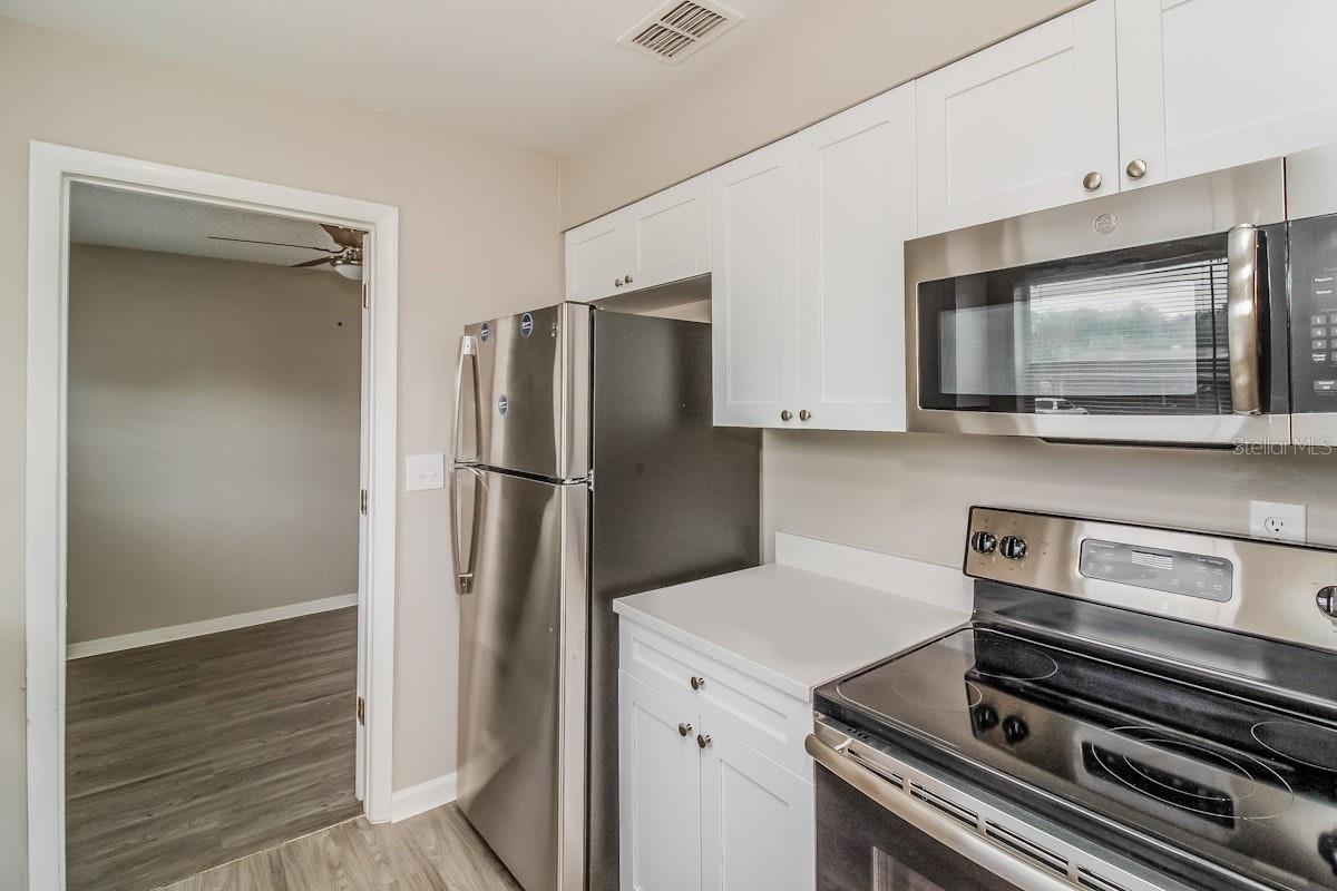 Image 8 of 17 For 8516 Gold Ridge Circle